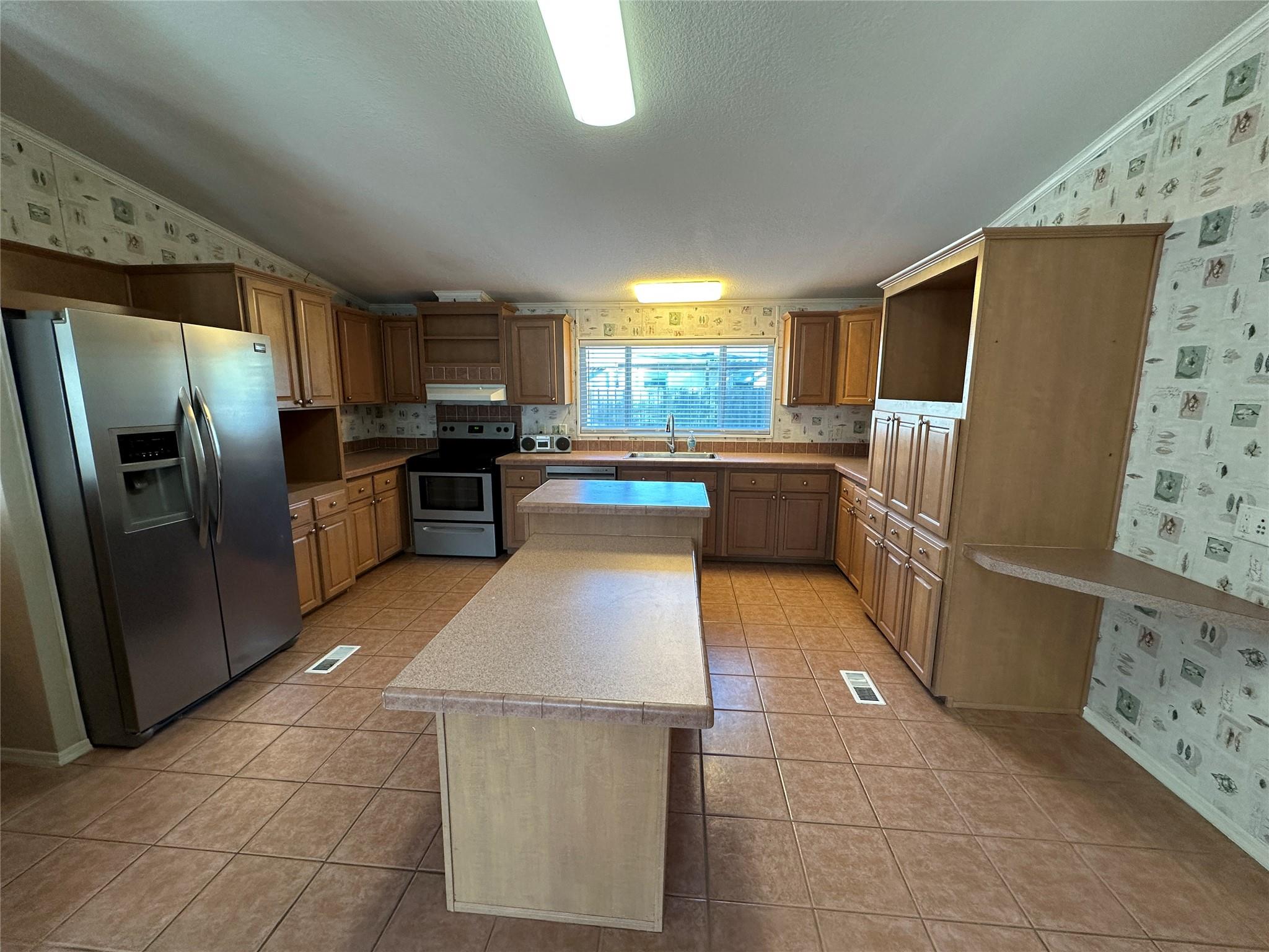 104 Ramirez St, Kyle, TX 78640