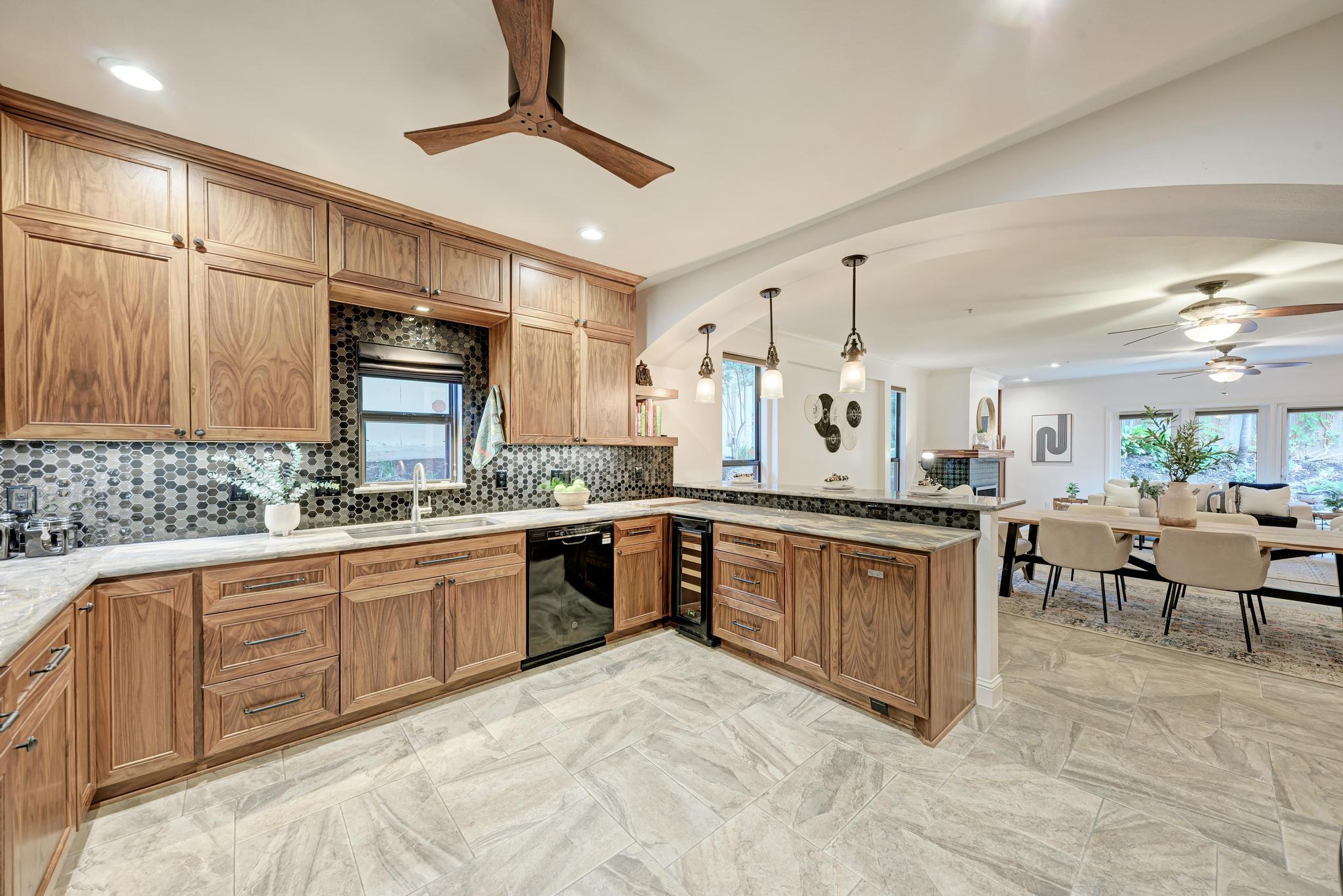 1115 W 7th St # 106, Austin, TX 78703