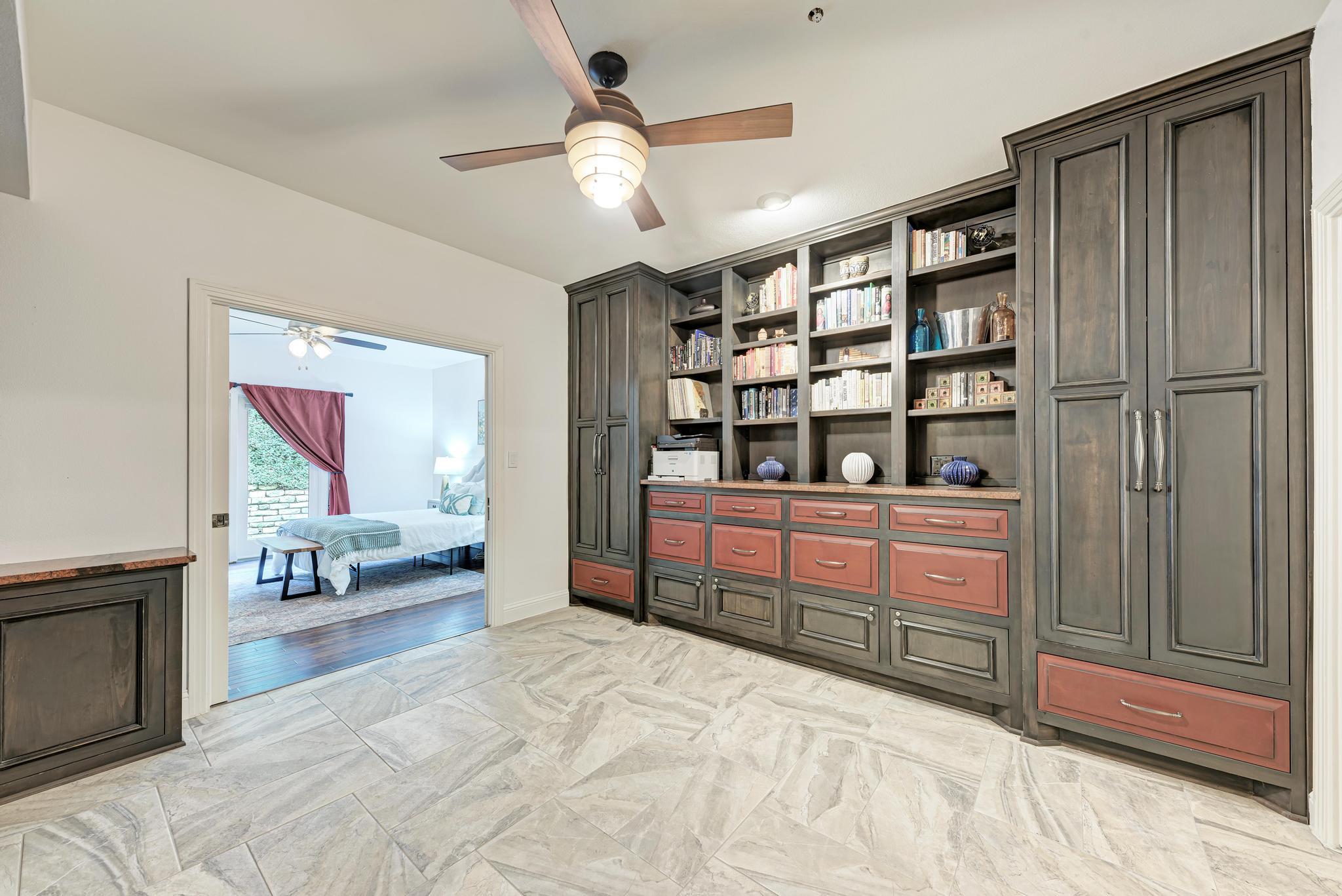 1115 W 7th St # 106, Austin, TX 78703