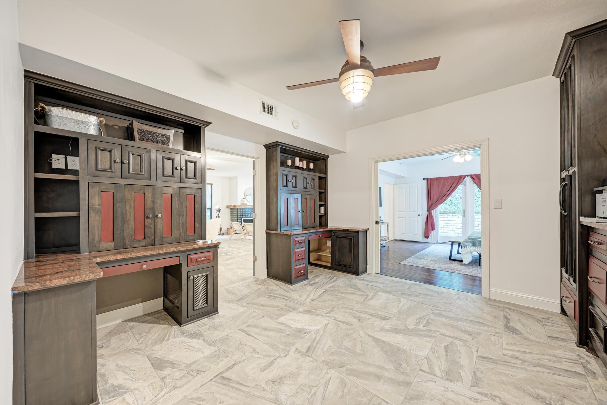 1115 W 7th St # 106, Austin, TX 78703