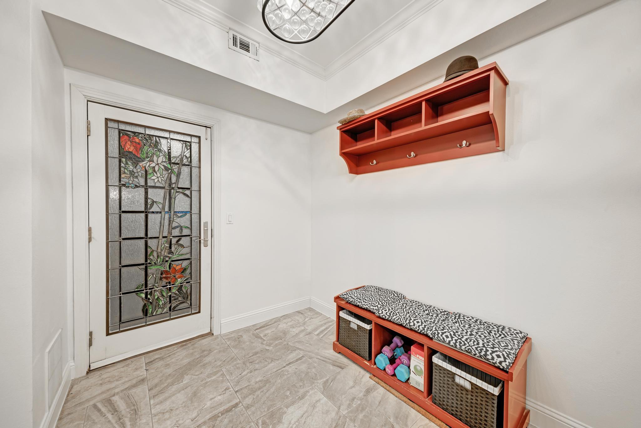 1115 W 7th St # 106, Austin, TX 78703