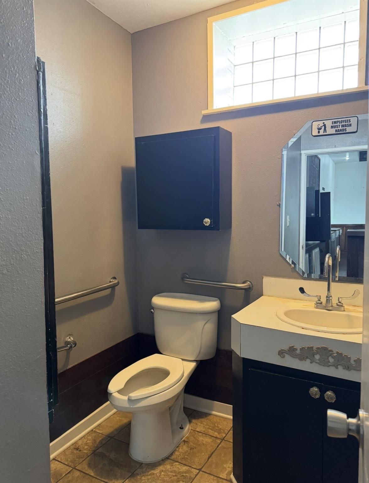 103 W 1st St, Elgin, TX 78621