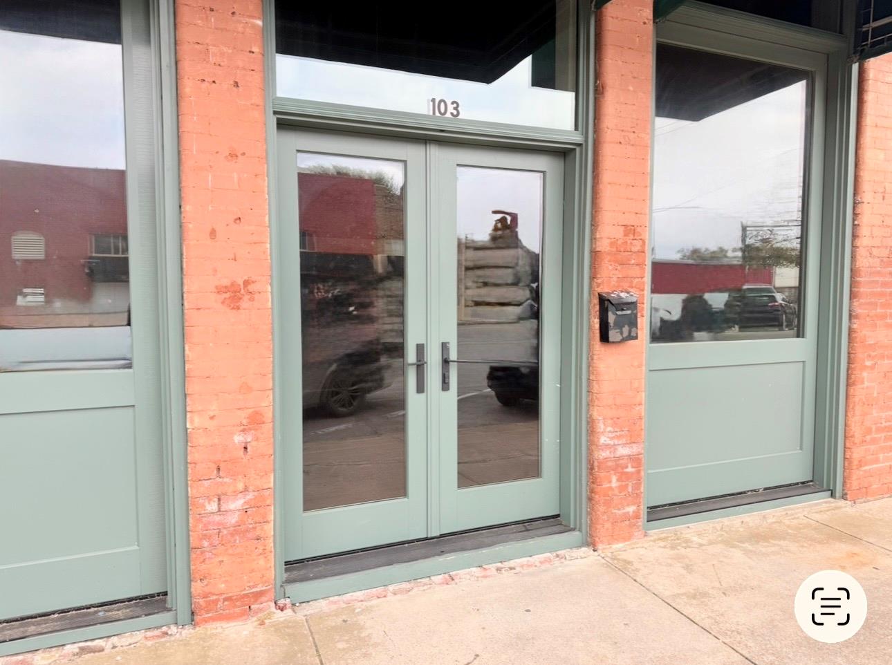 103 W 1st St, Elgin, TX 78621