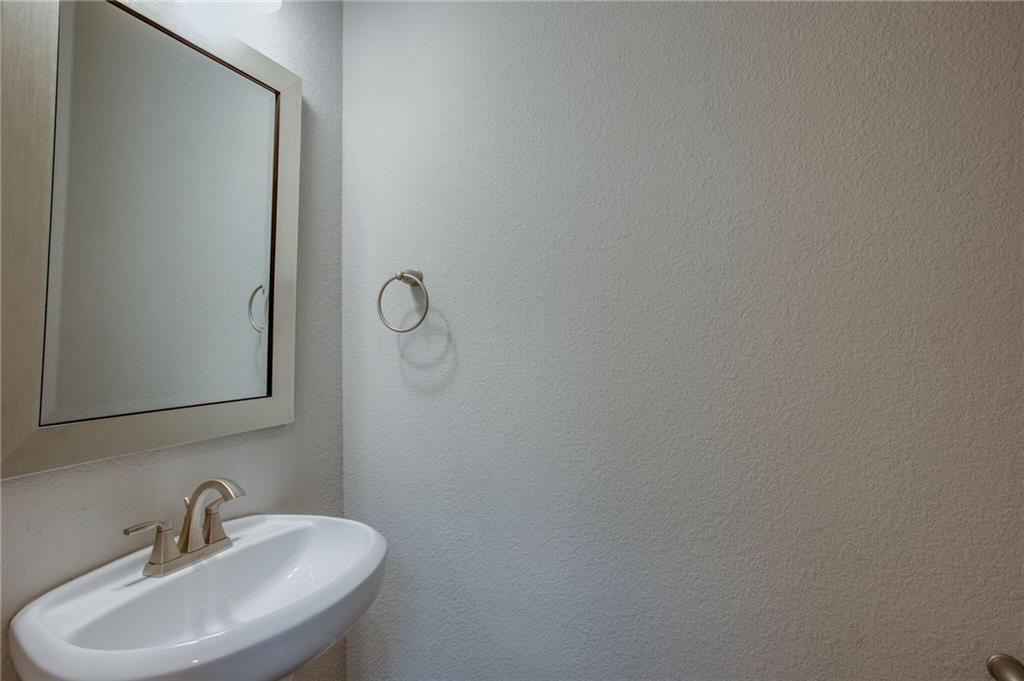 820 Anahuac Dr, Leander, TX 78641