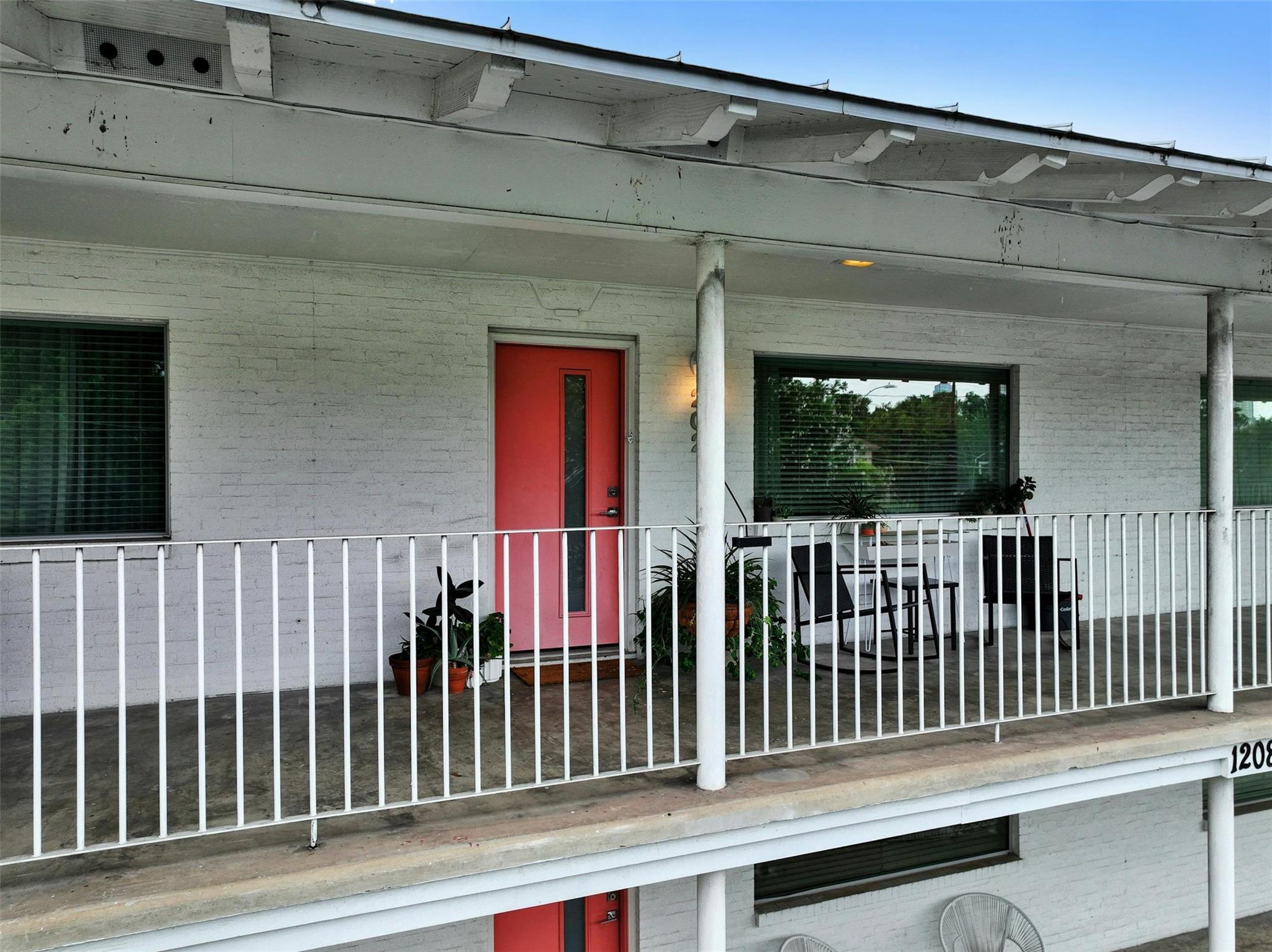 1208 Enfield Rd # 202, Austin, TX 78703