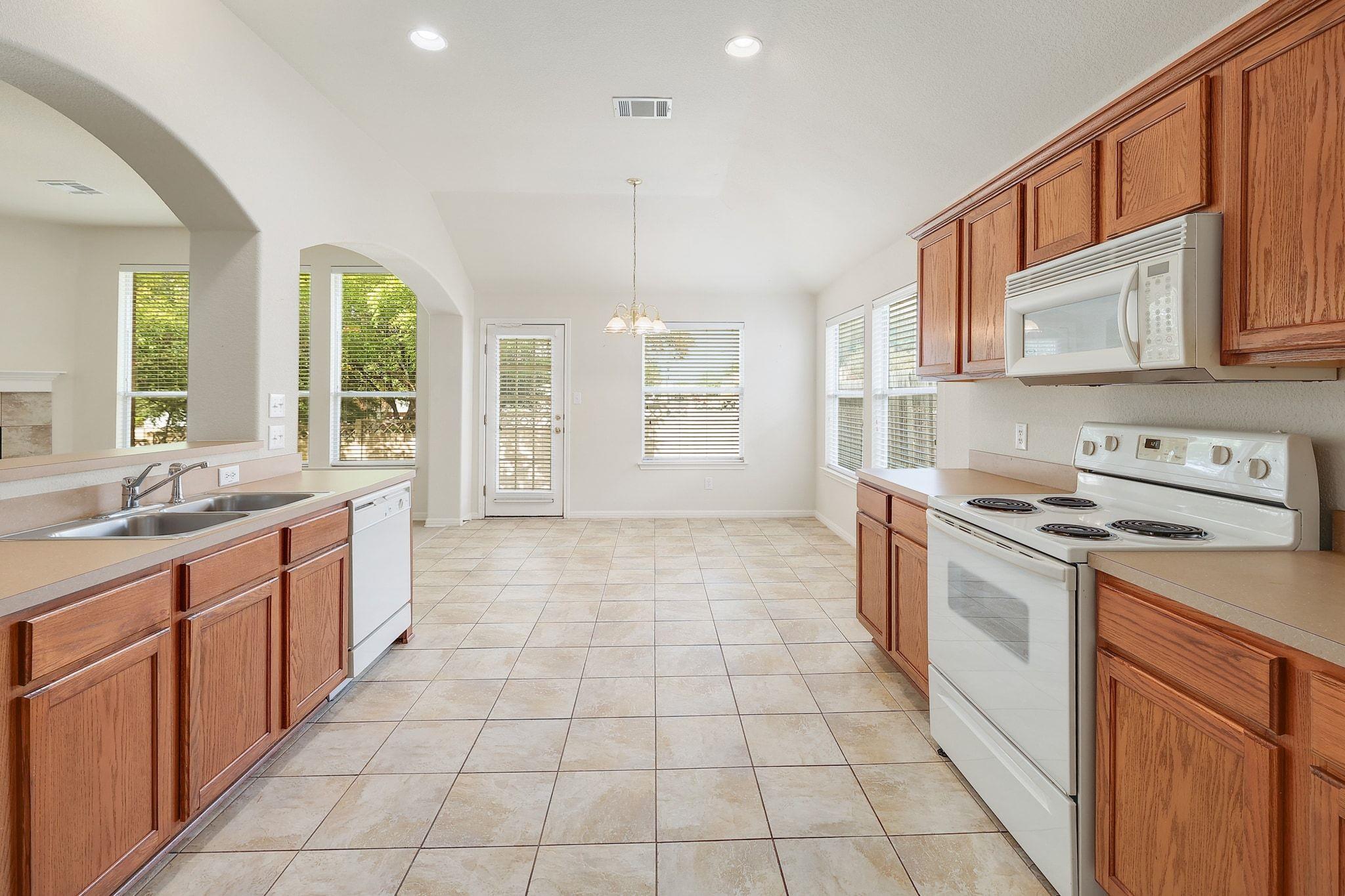 1016 Mesquite Hollow Pl, Round Rock, TX 78665