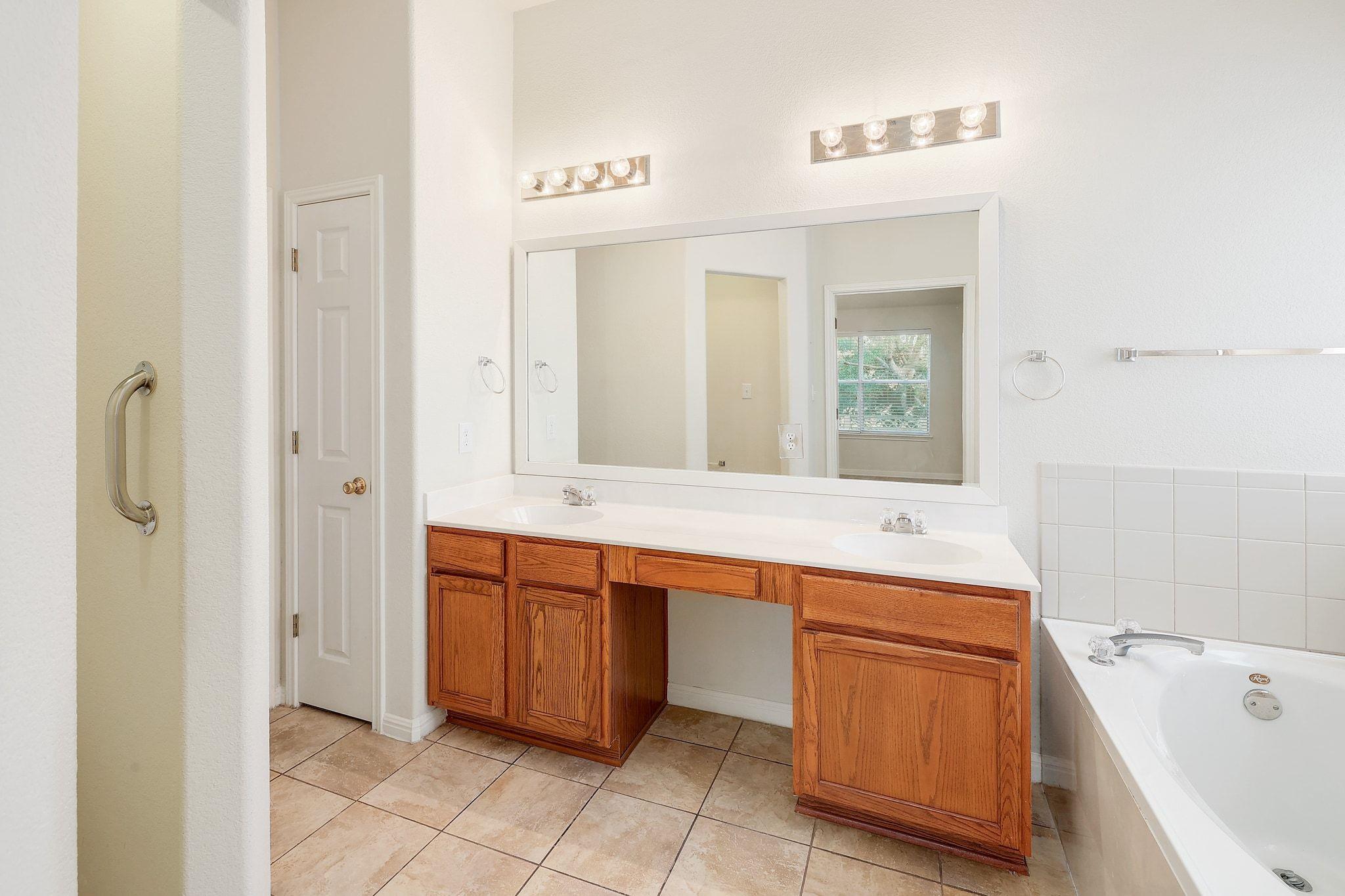 1016 Mesquite Hollow Pl, Round Rock, TX 78665