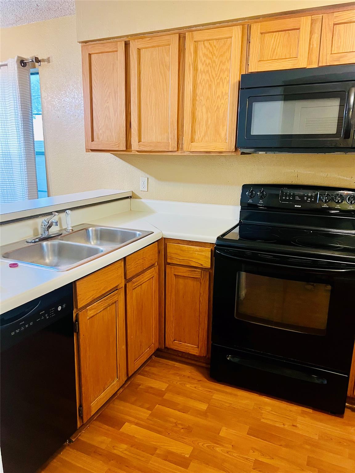 2215 Post Rd # 1033, Austin, TX 78704