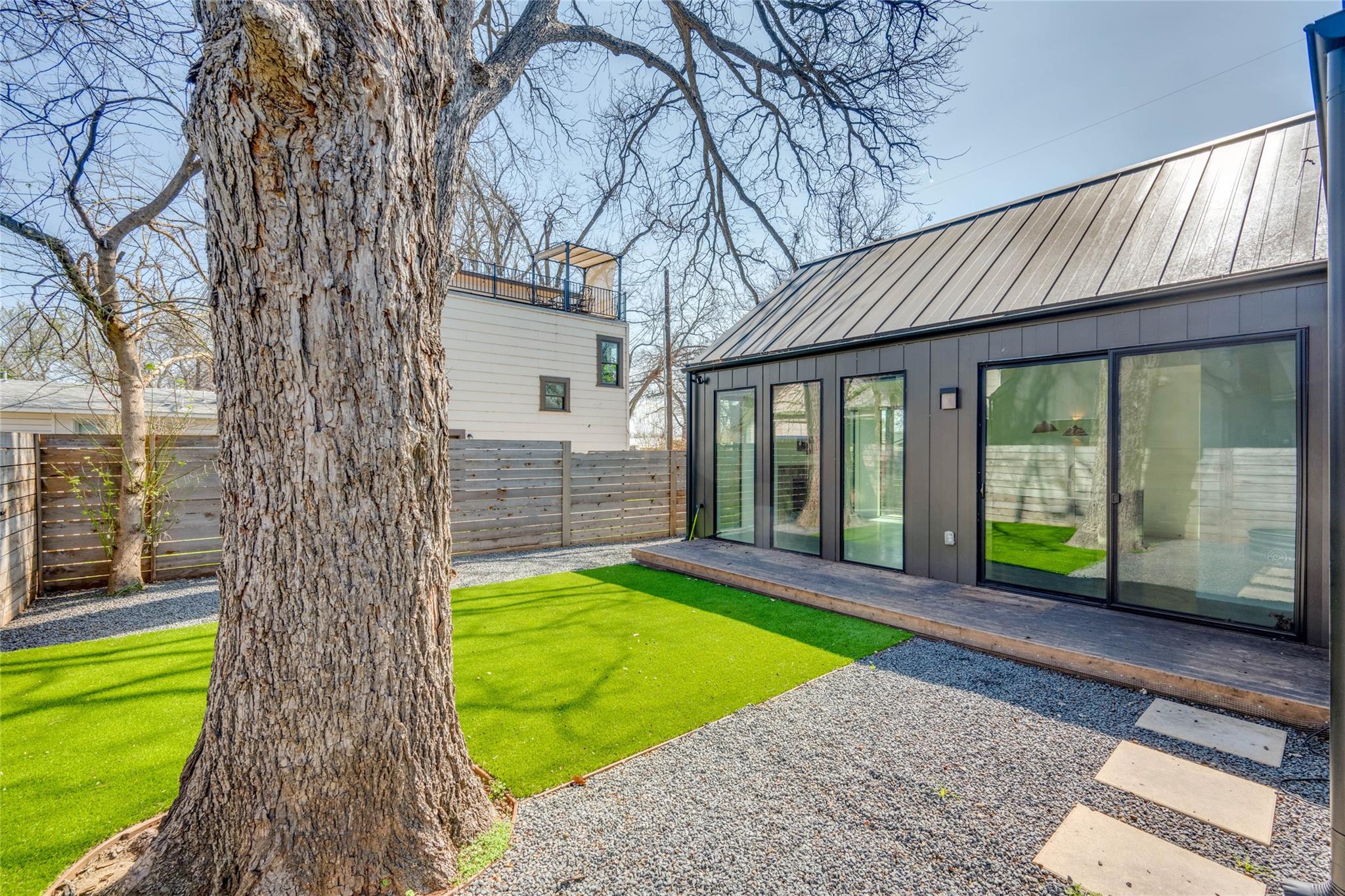 2615 Willow St # 2, Austin, TX 78702