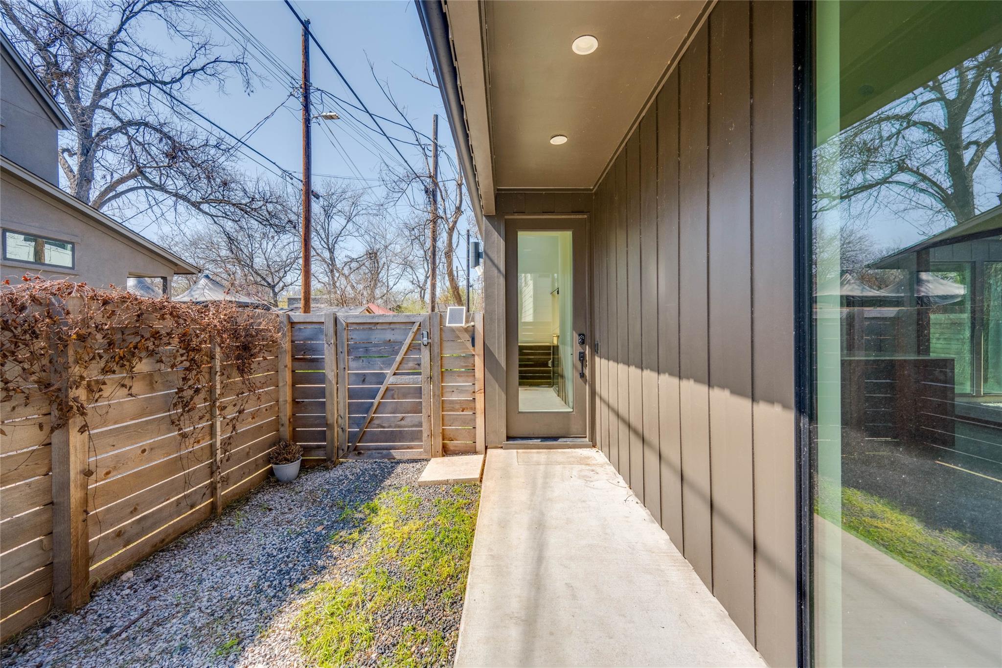 2615 Willow St # 2, Austin, TX 78702