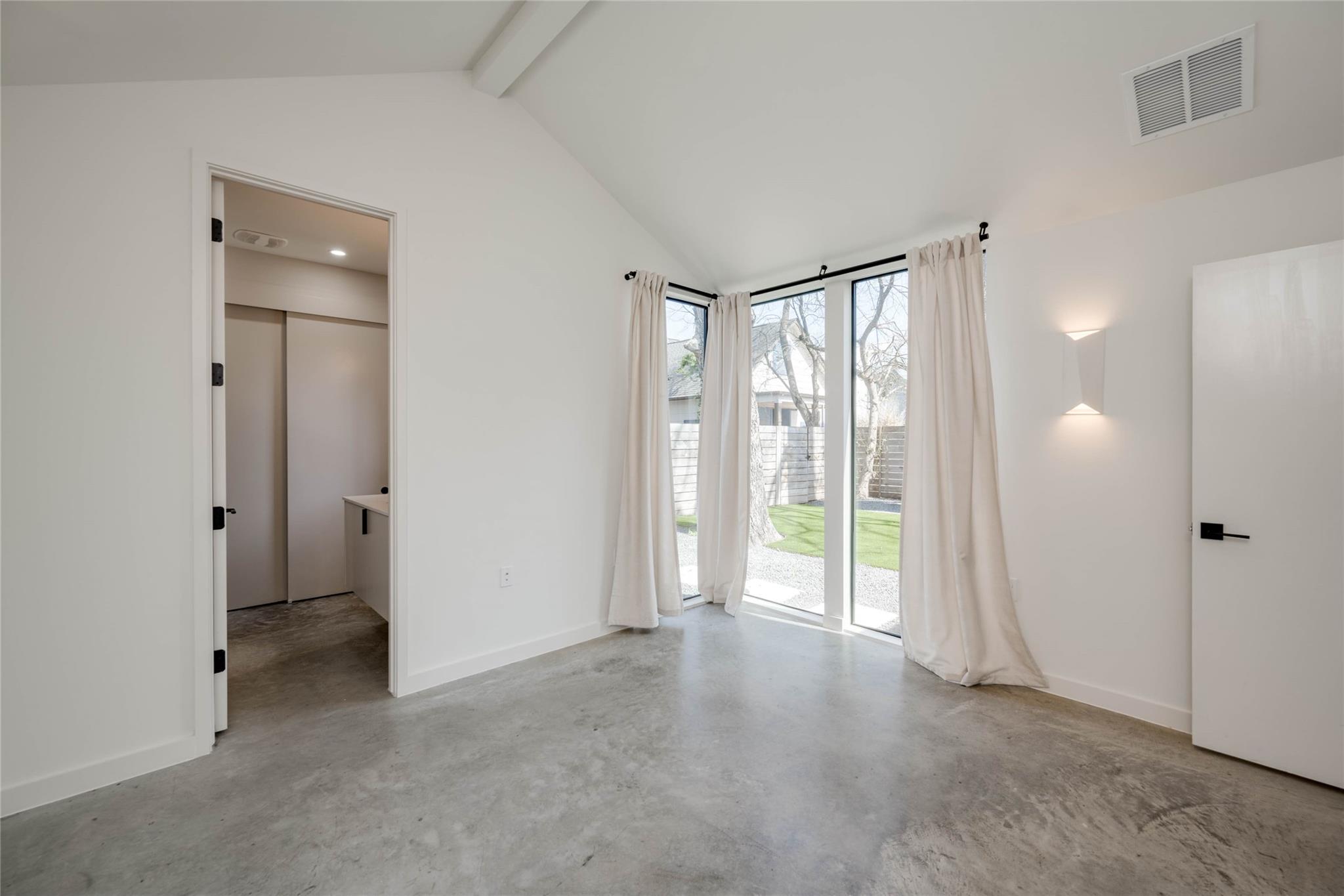 2615 Willow St # 2, Austin, TX 78702