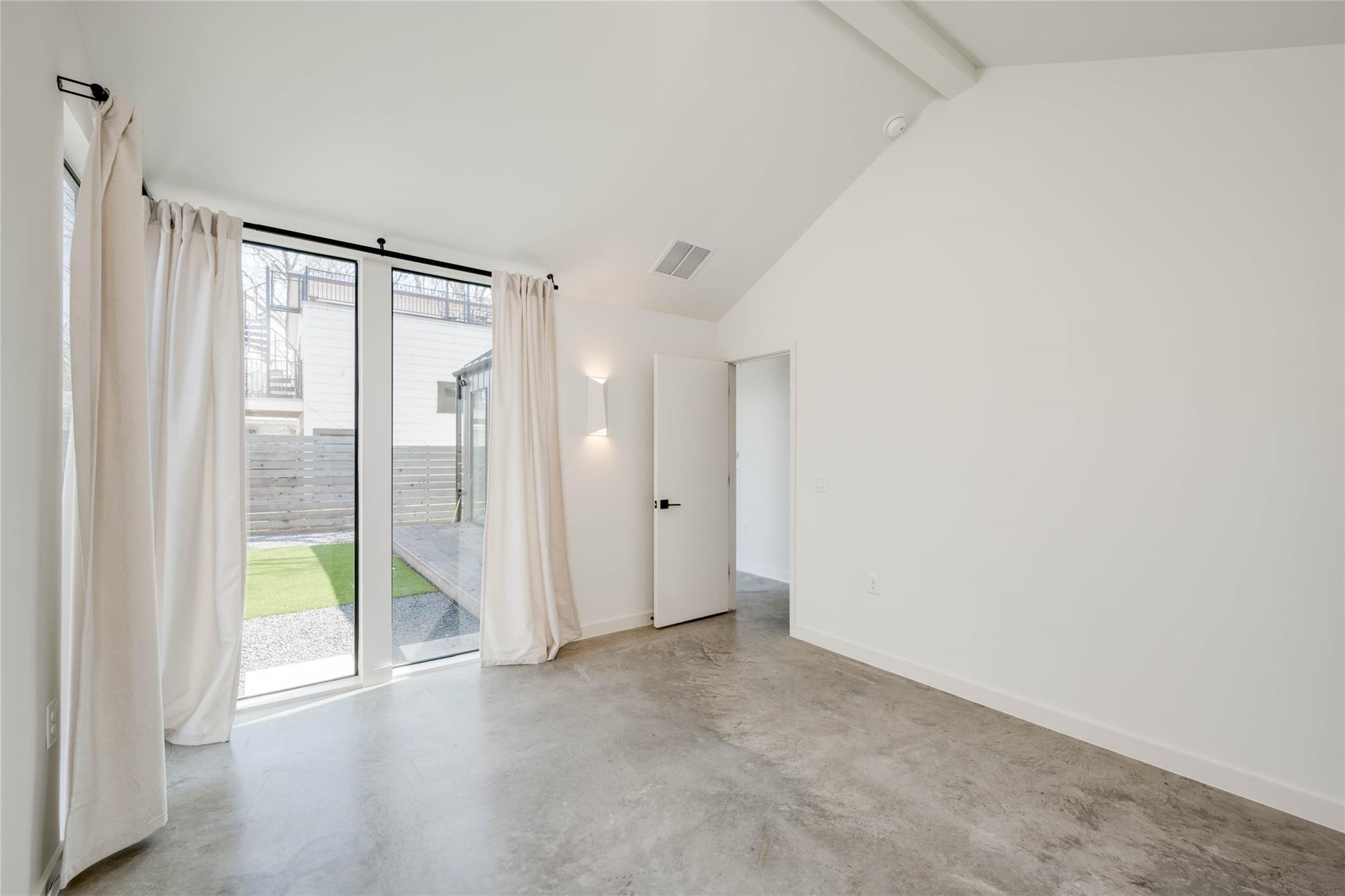 2615 Willow St # 2, Austin, TX 78702