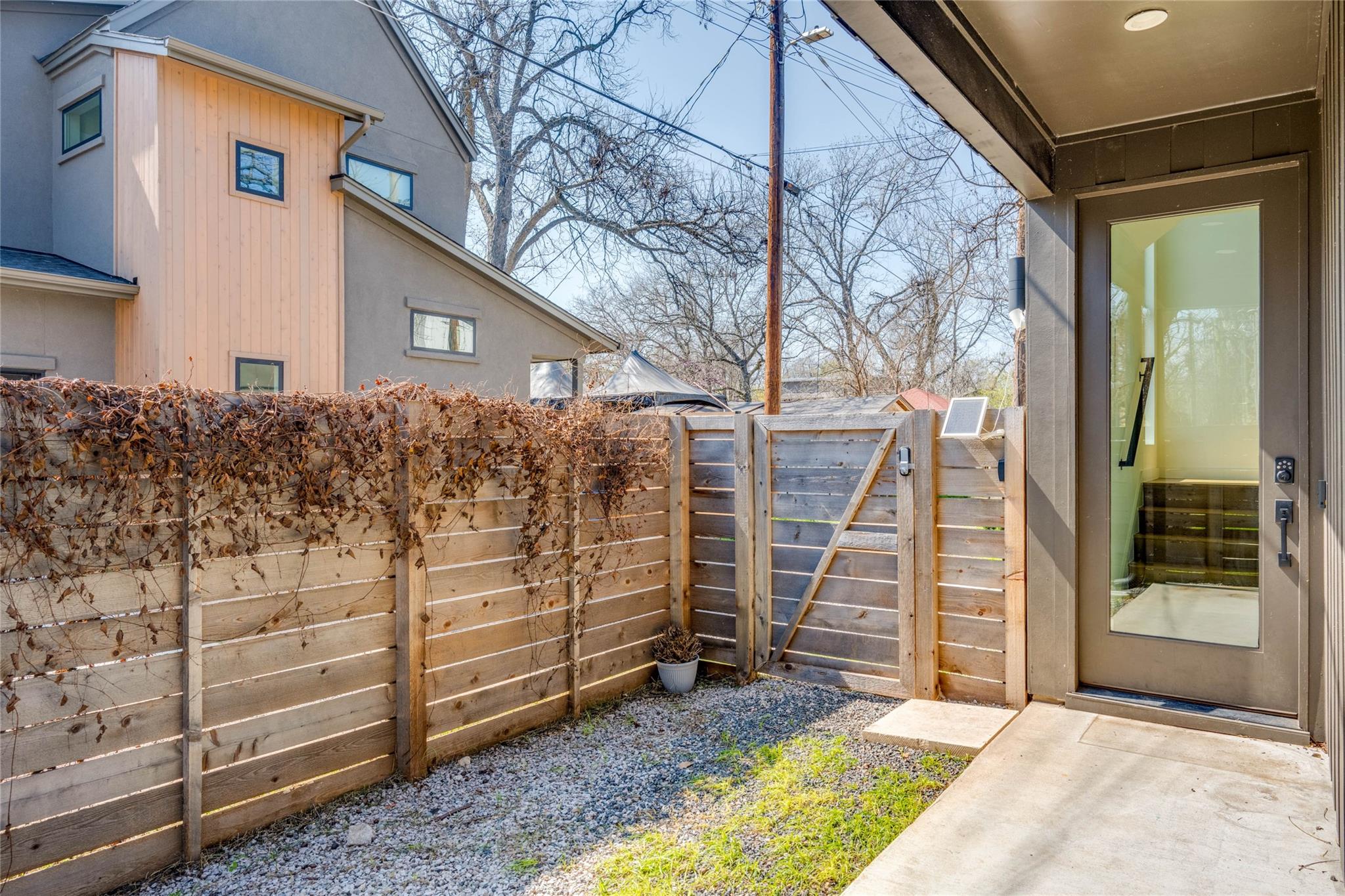 2615 Willow St # 2, Austin, TX 78702