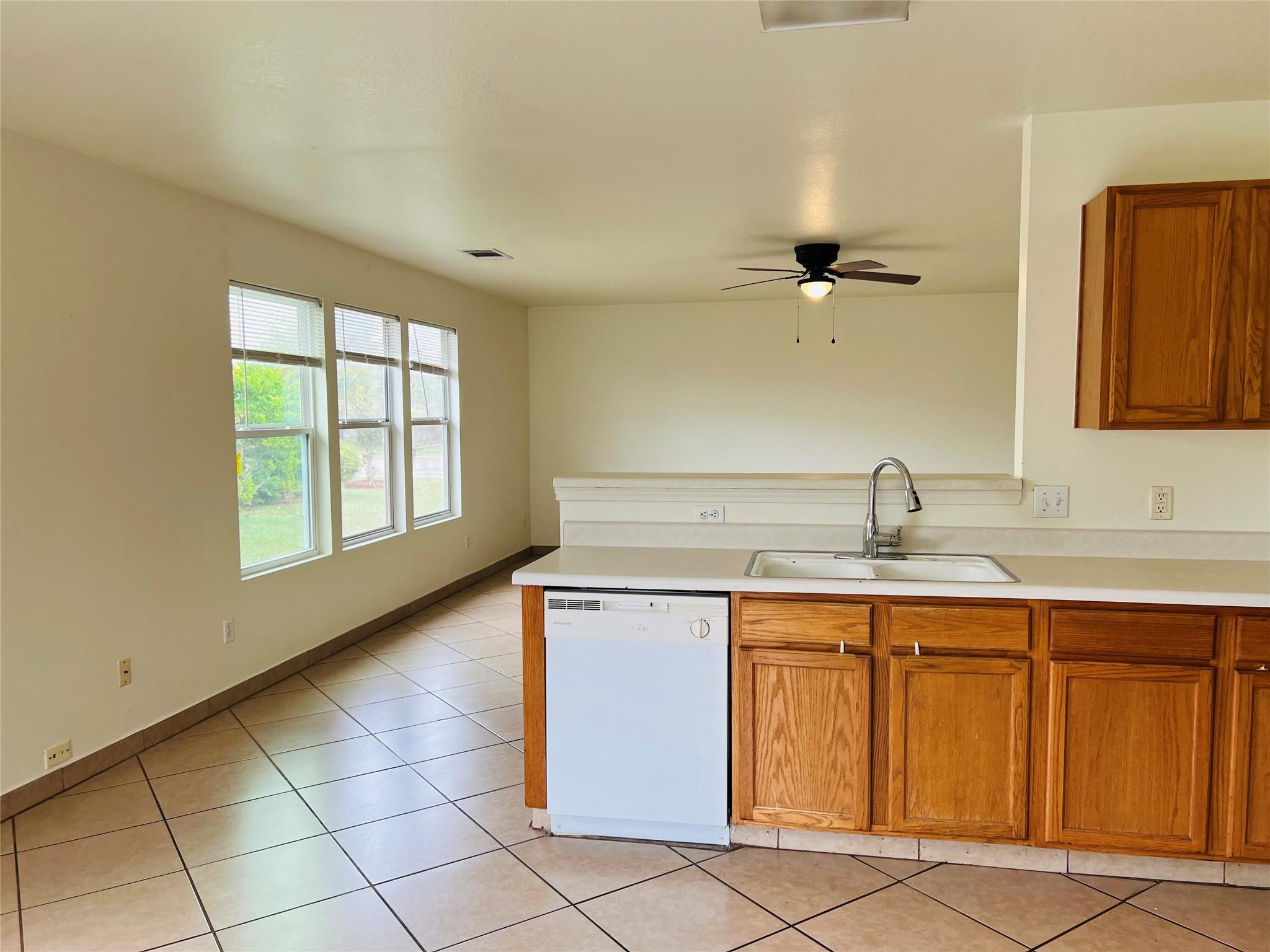 703 Riverway Ln, Leander, TX 78641