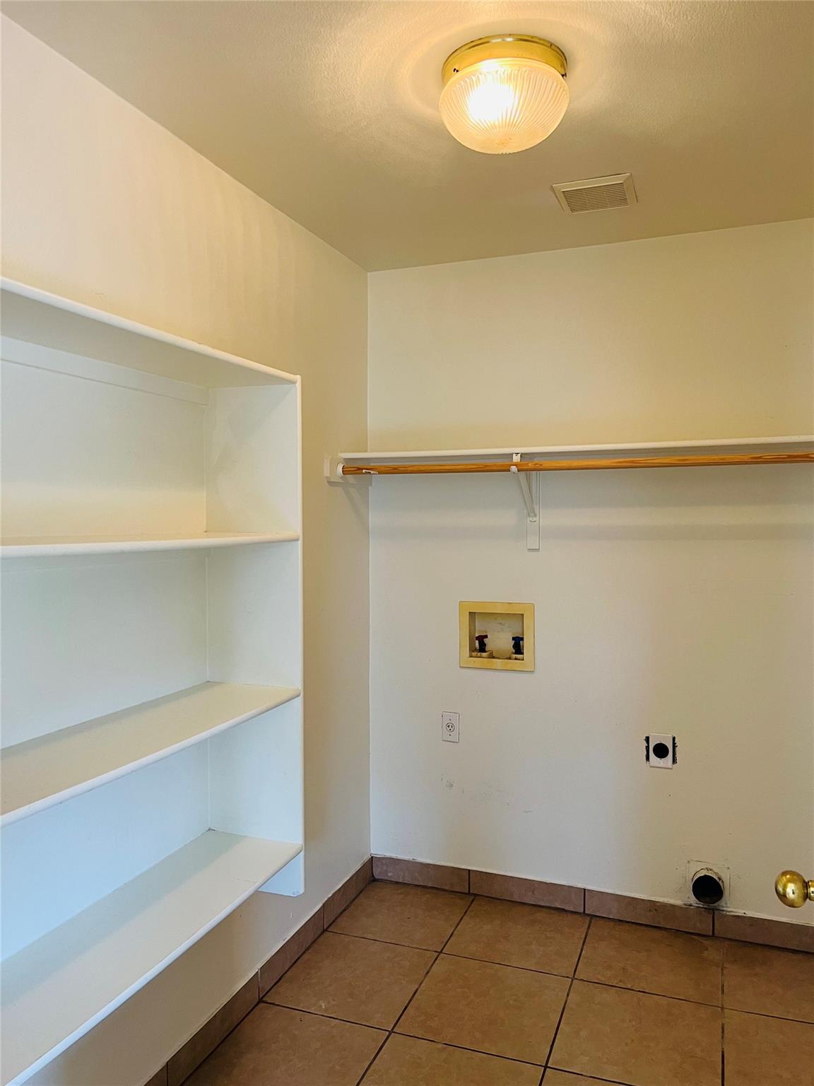 703 Riverway Ln, Leander, TX 78641