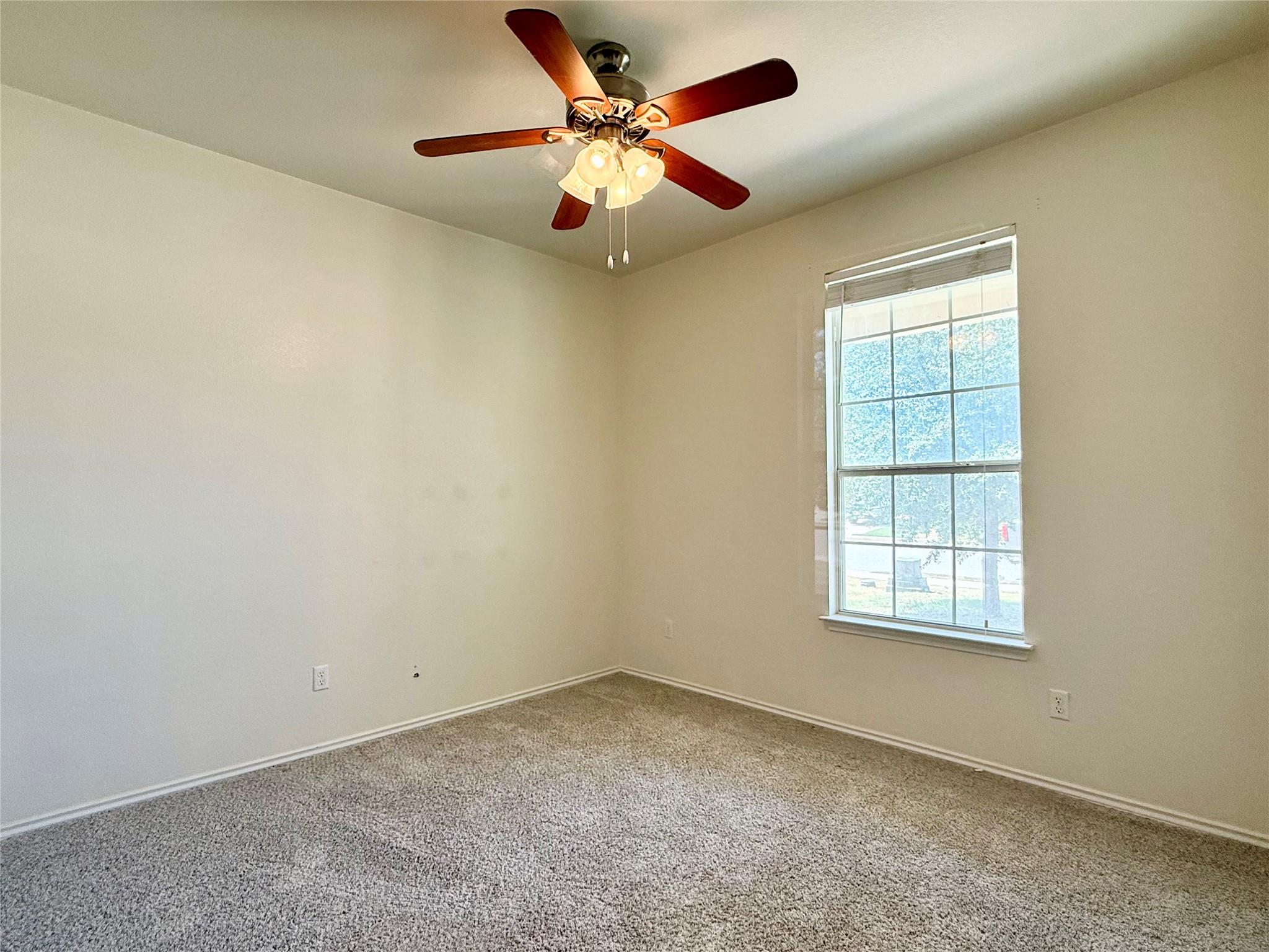 132 Thrasher Cv, Leander, TX 78641