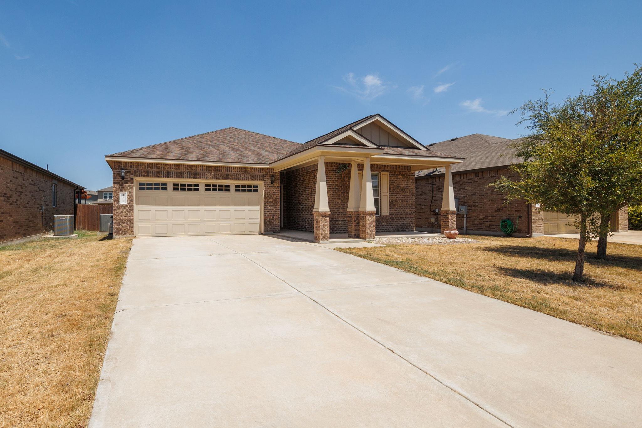 132 Thrasher Cv, Leander, TX 78641