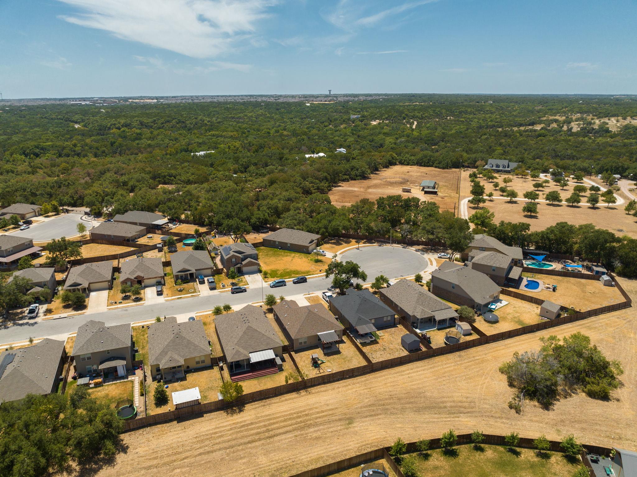 132 Thrasher Cv, Leander, TX 78641