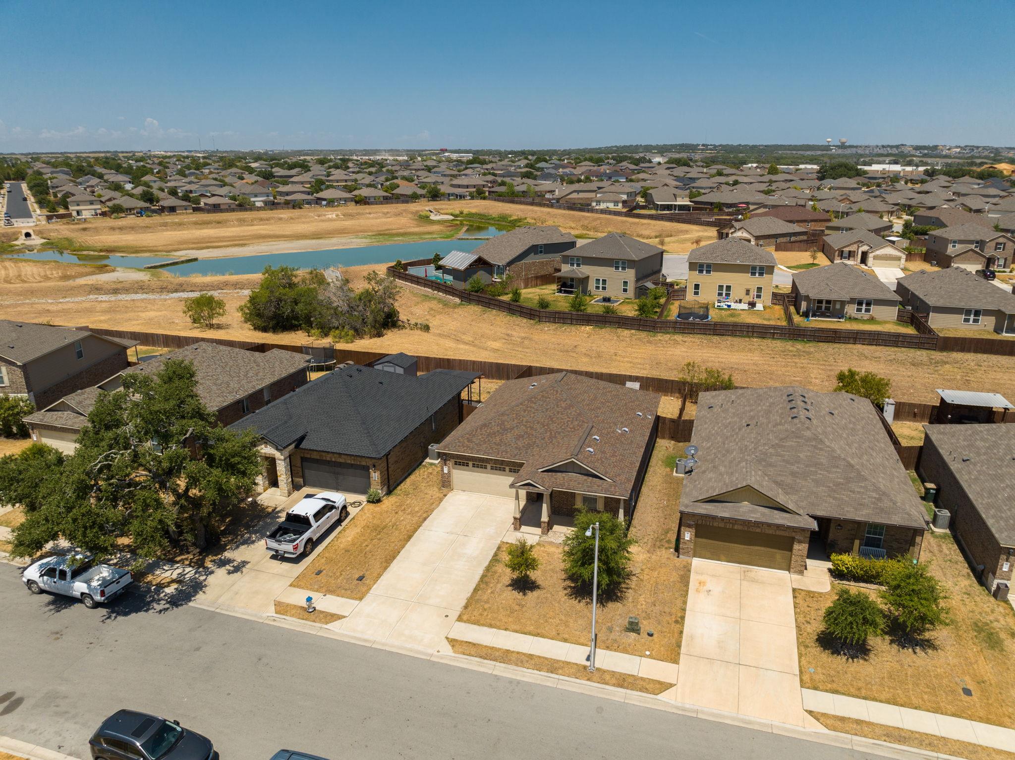 132 Thrasher Cv, Leander, TX 78641