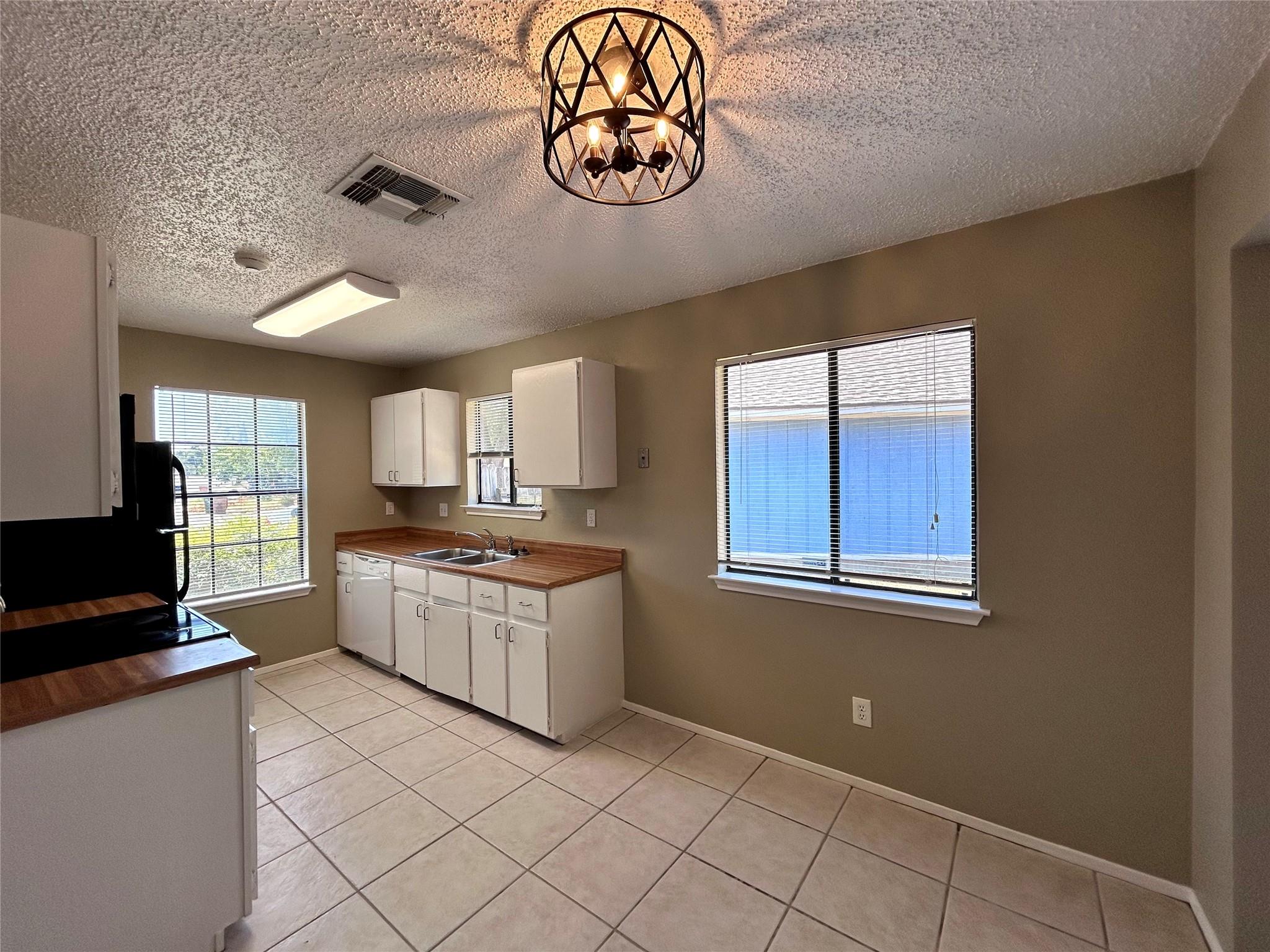 1908 Rainy Meadows Dr, Austin, TX 78758