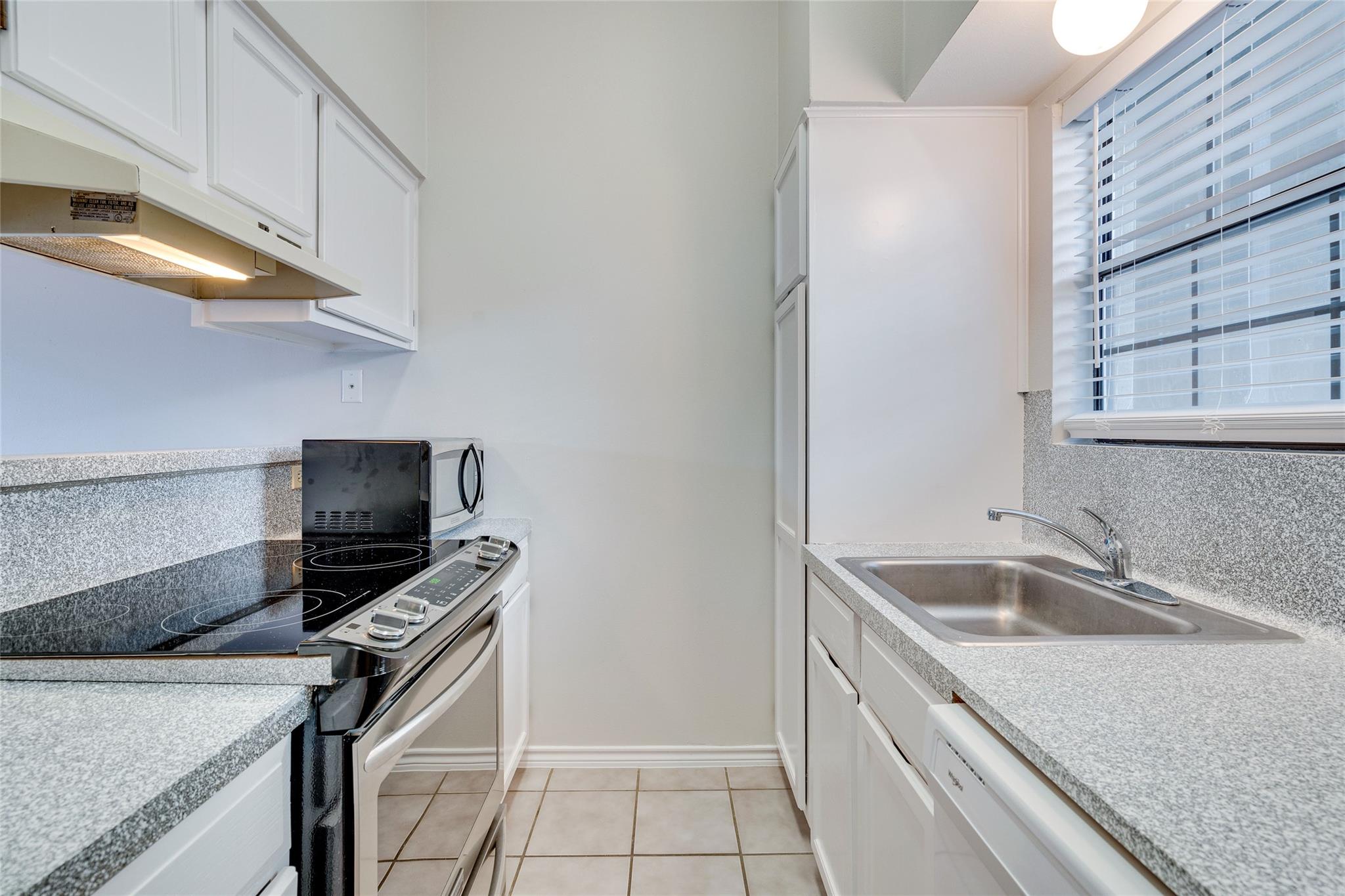 1908 San Antonio # 306, Austin, TX 78705