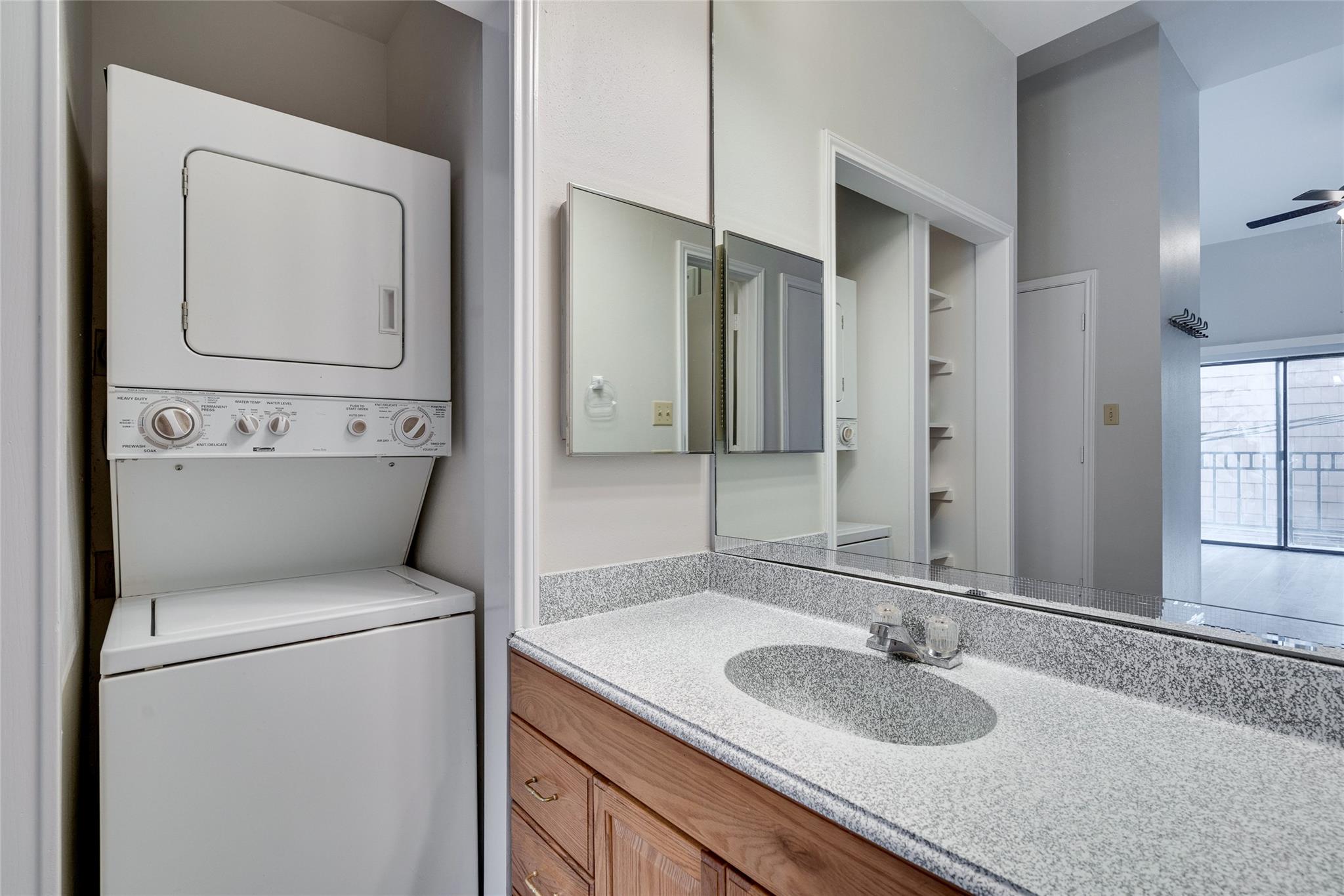 1908 San Antonio # 306, Austin, TX 78705