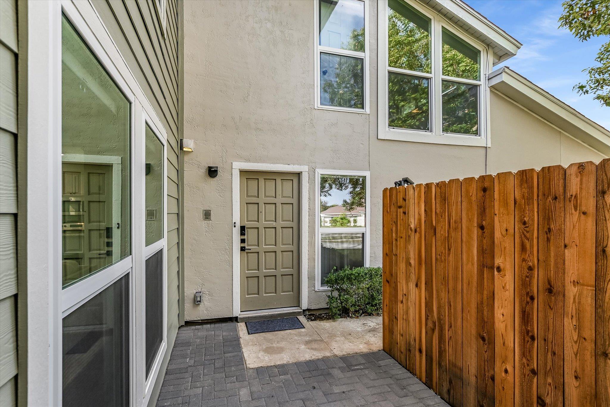 100 Lido Cir # G1, Lakeway, TX 78734