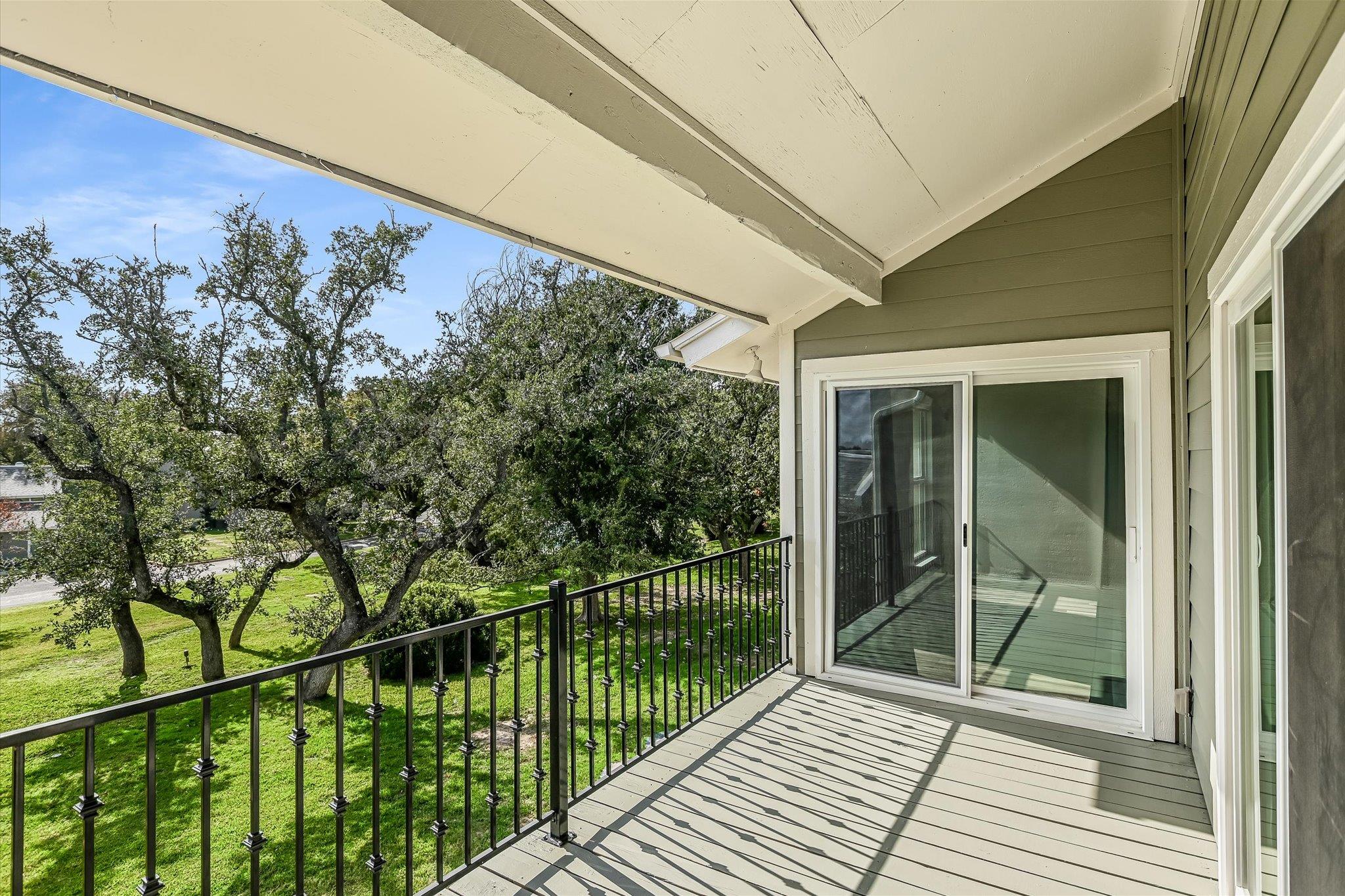 100 Lido Cir # G1, Lakeway, TX 78734