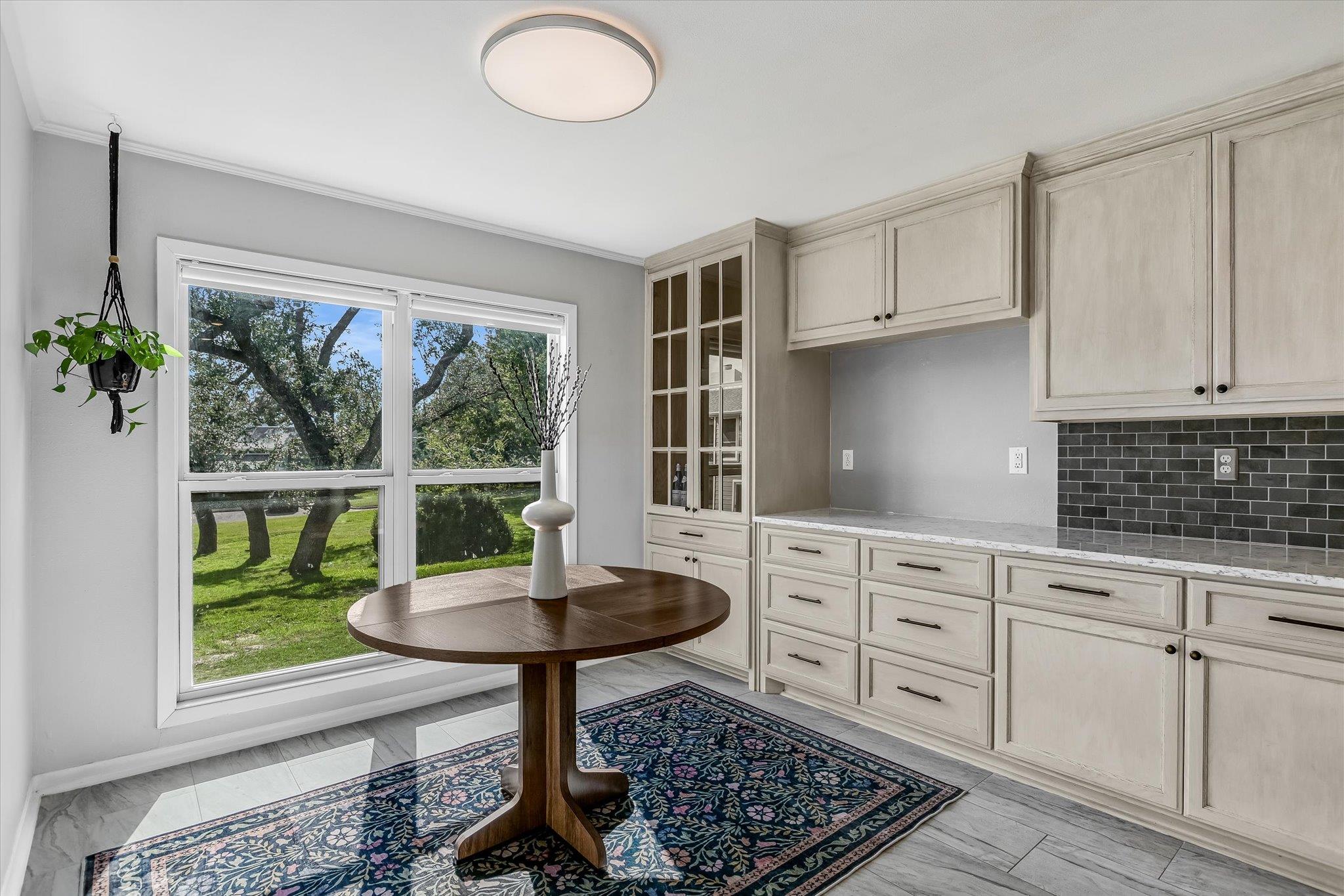 100 Lido Cir # G1, Lakeway, TX 78734