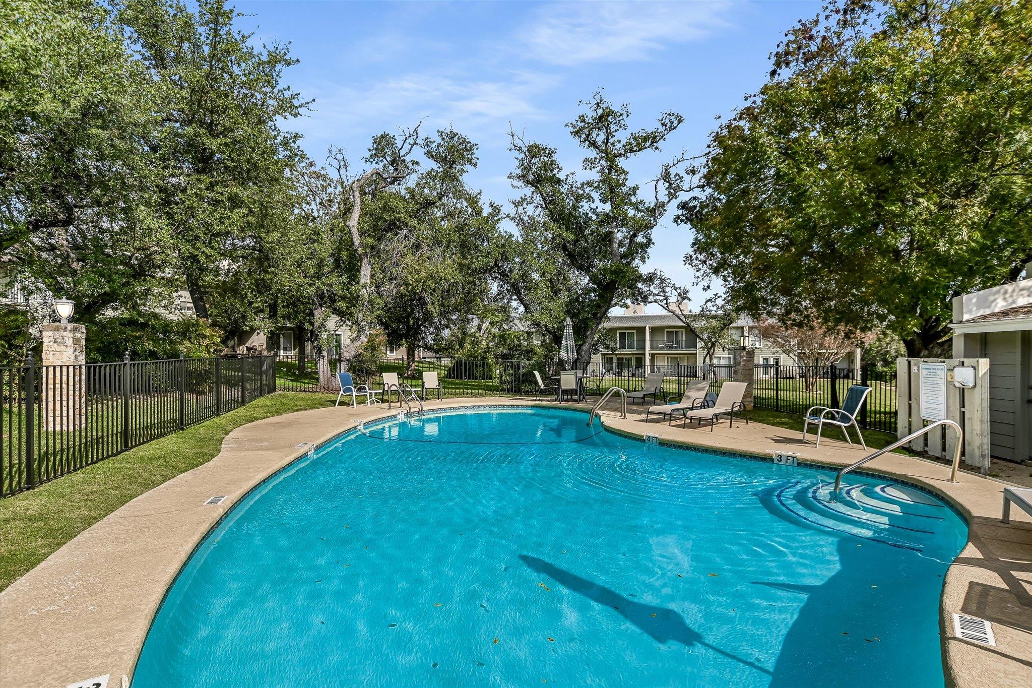 100 Lido Cir # G1, Lakeway, TX 78734