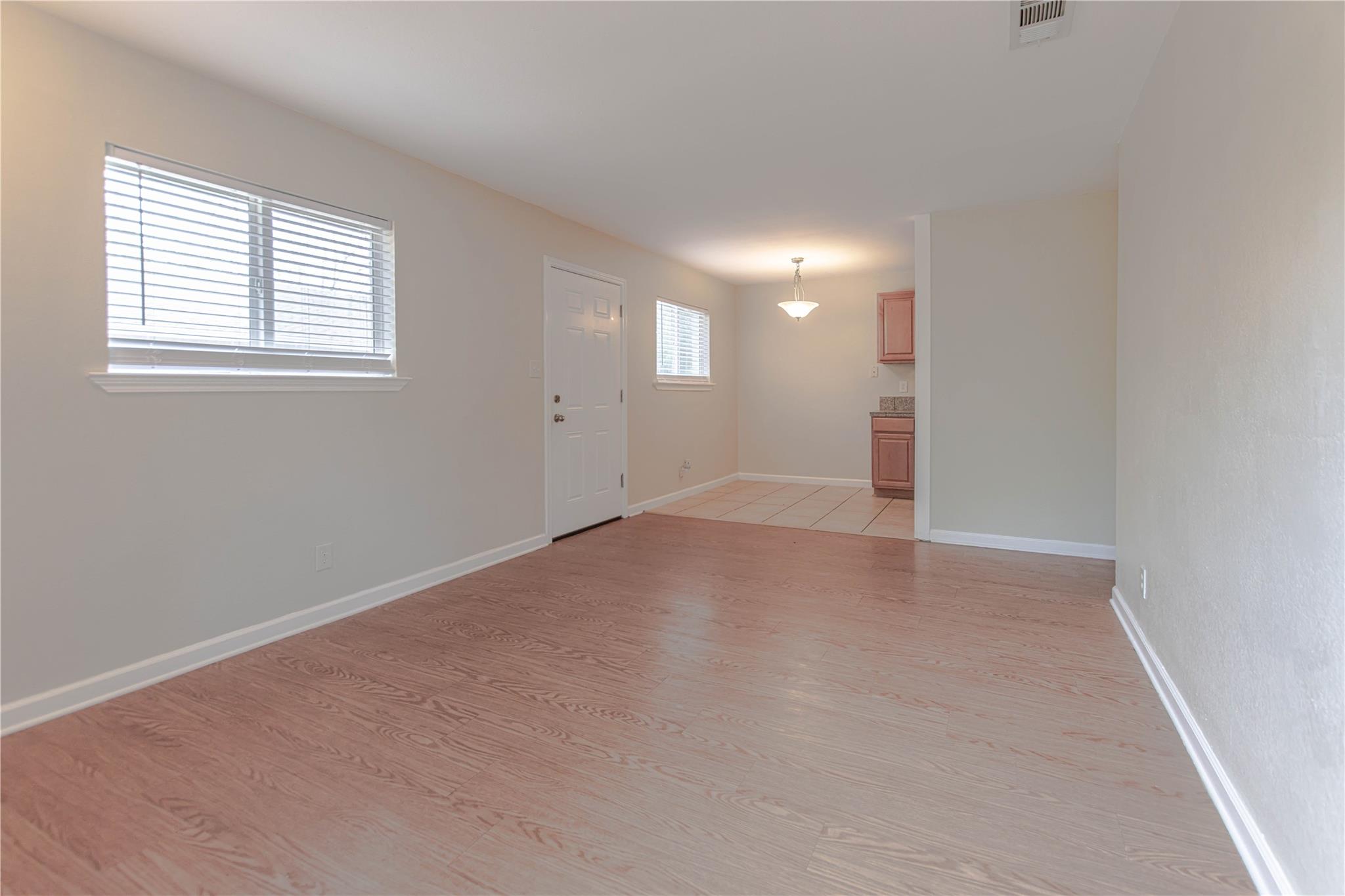 2005 Matthews Ln # 2, Austin, TX 78745