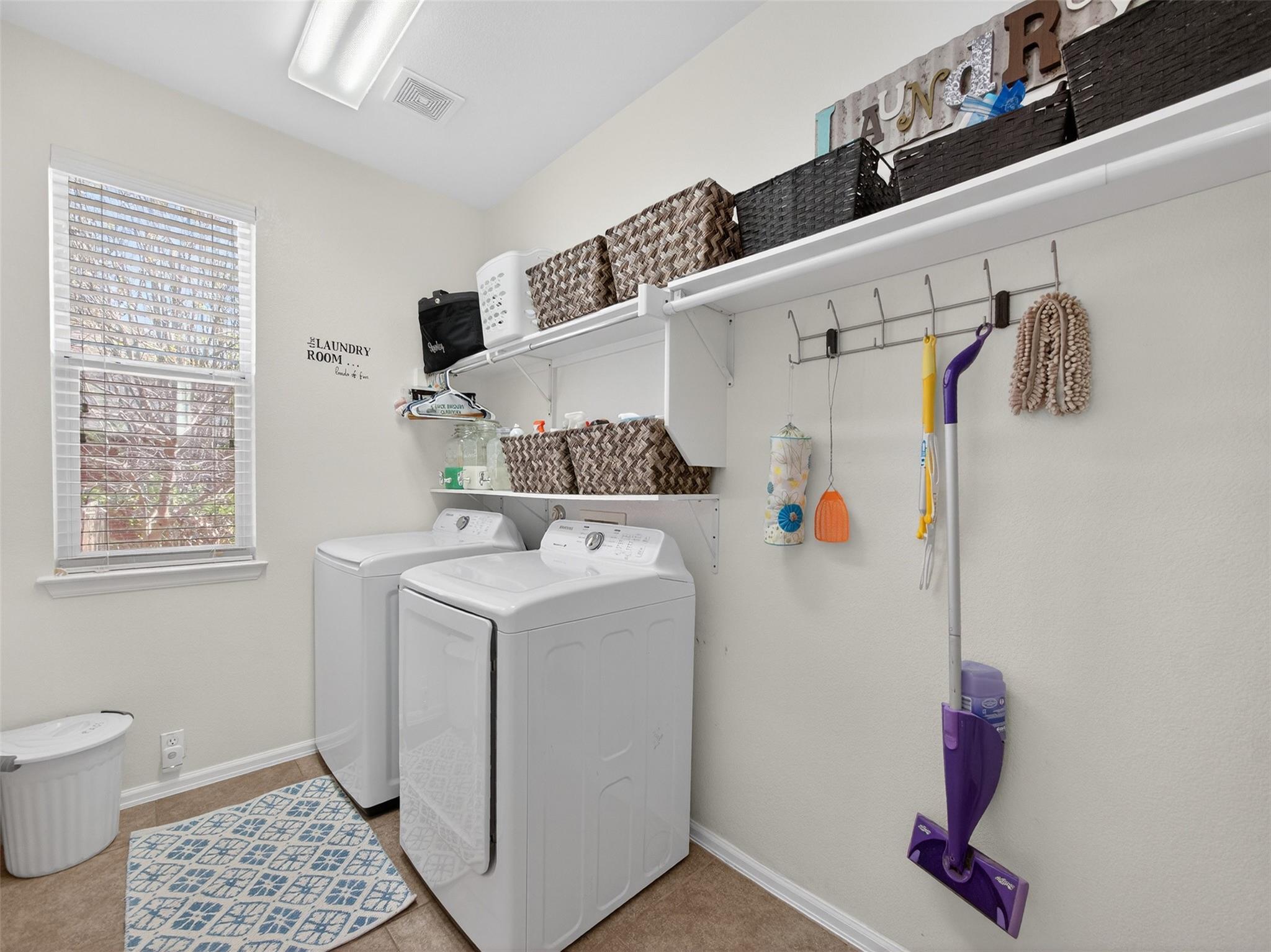 376 Sweet Gum Dr, Kyle, TX 78640