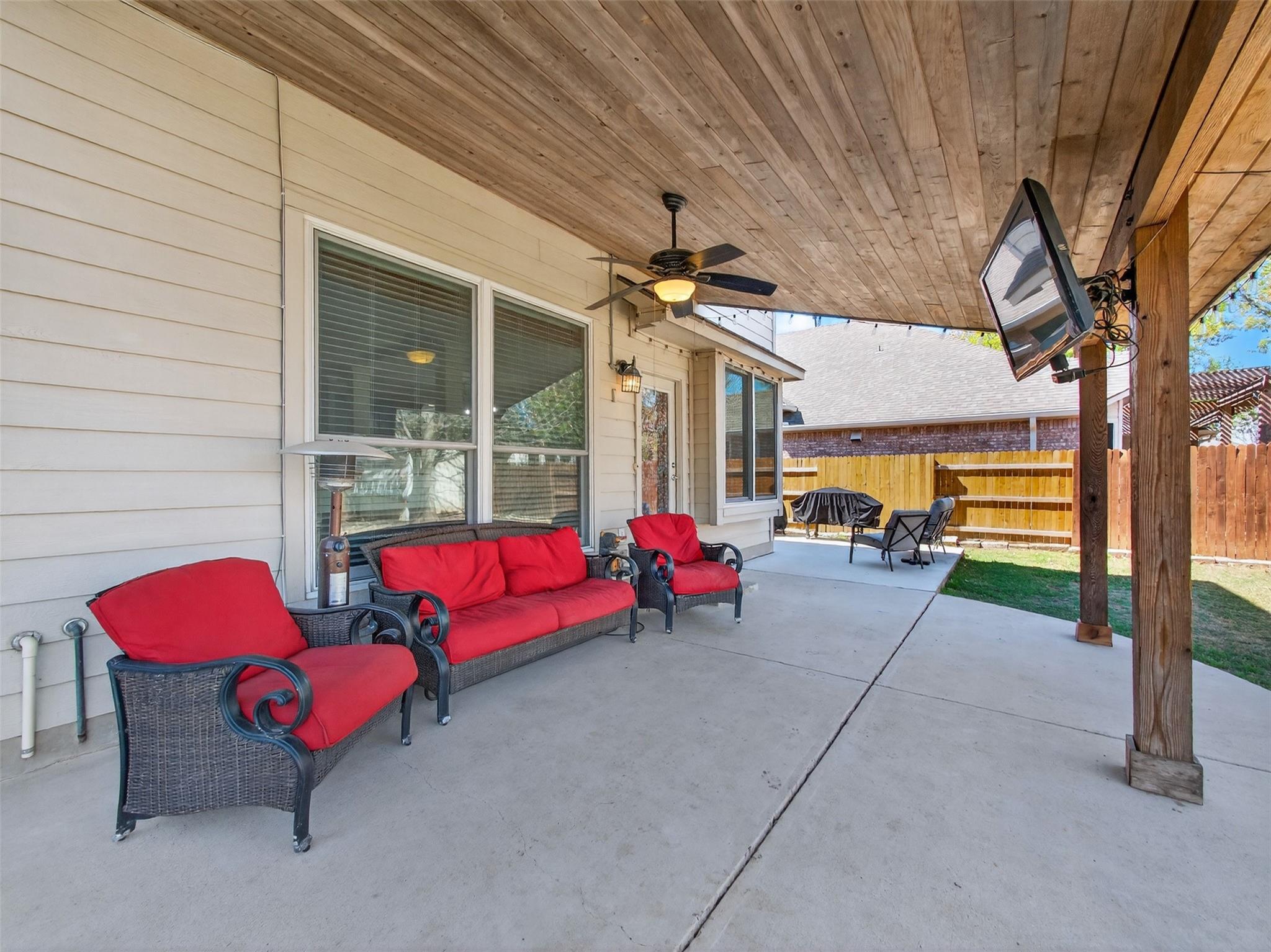 376 Sweet Gum Dr, Kyle, TX 78640