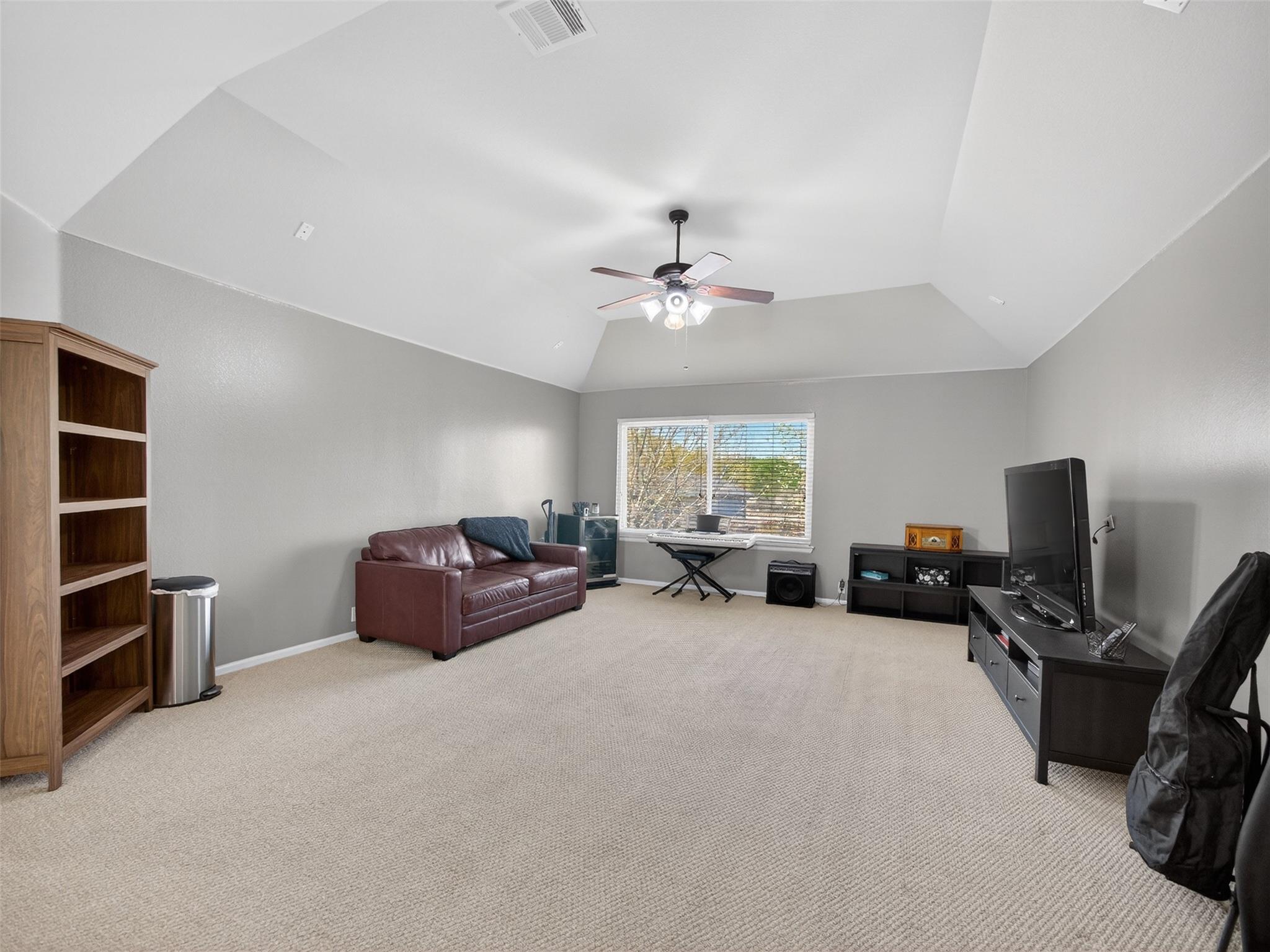 376 Sweet Gum Dr, Kyle, TX 78640