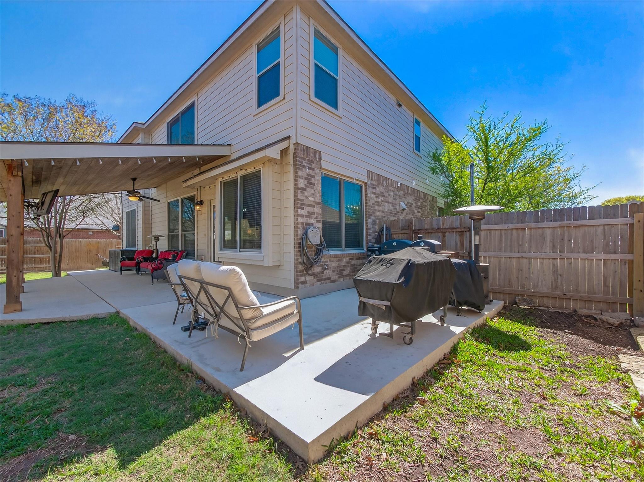 376 Sweet Gum Dr, Kyle, TX 78640