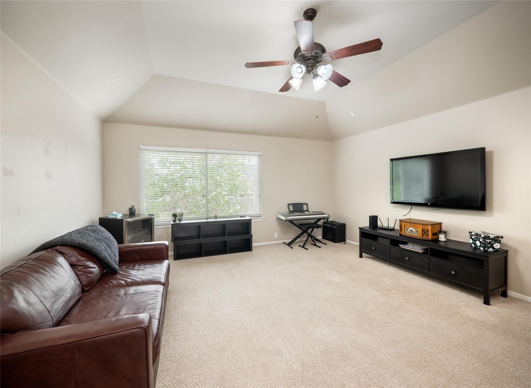 376 Sweet Gum Dr, Kyle, TX 78640