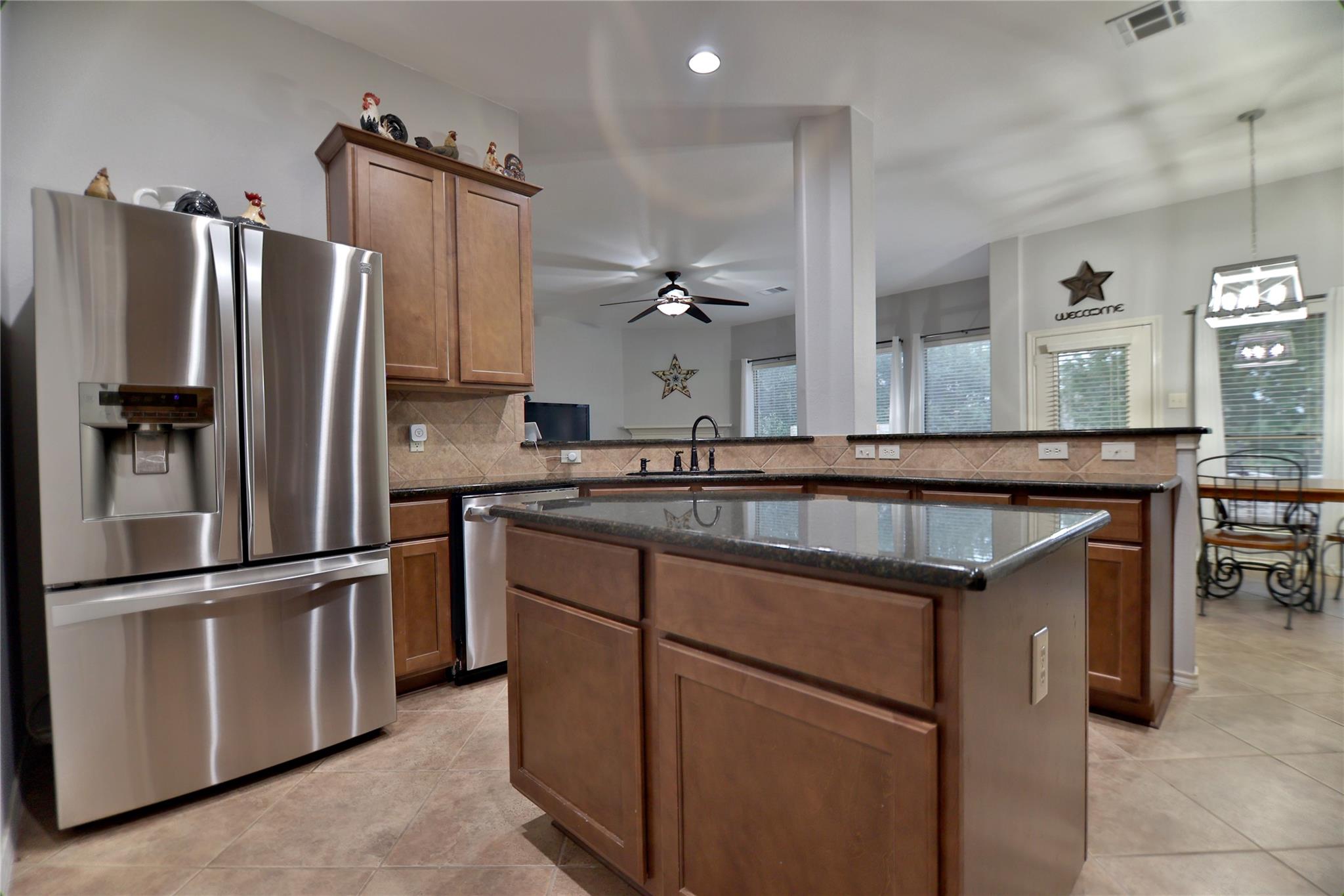 410 Olmos Dr, Leander, TX 78641