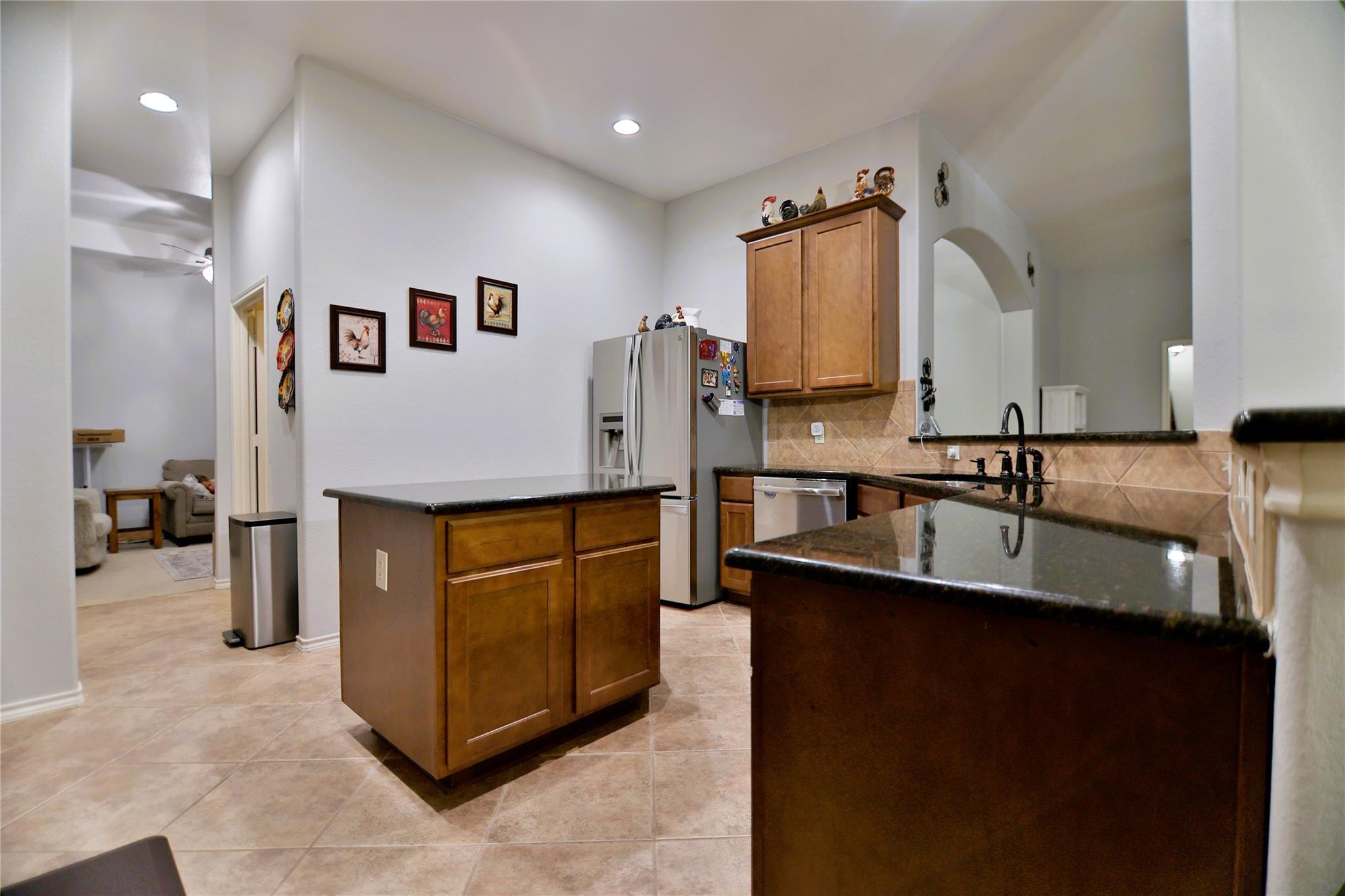 410 Olmos Dr, Leander, TX 78641