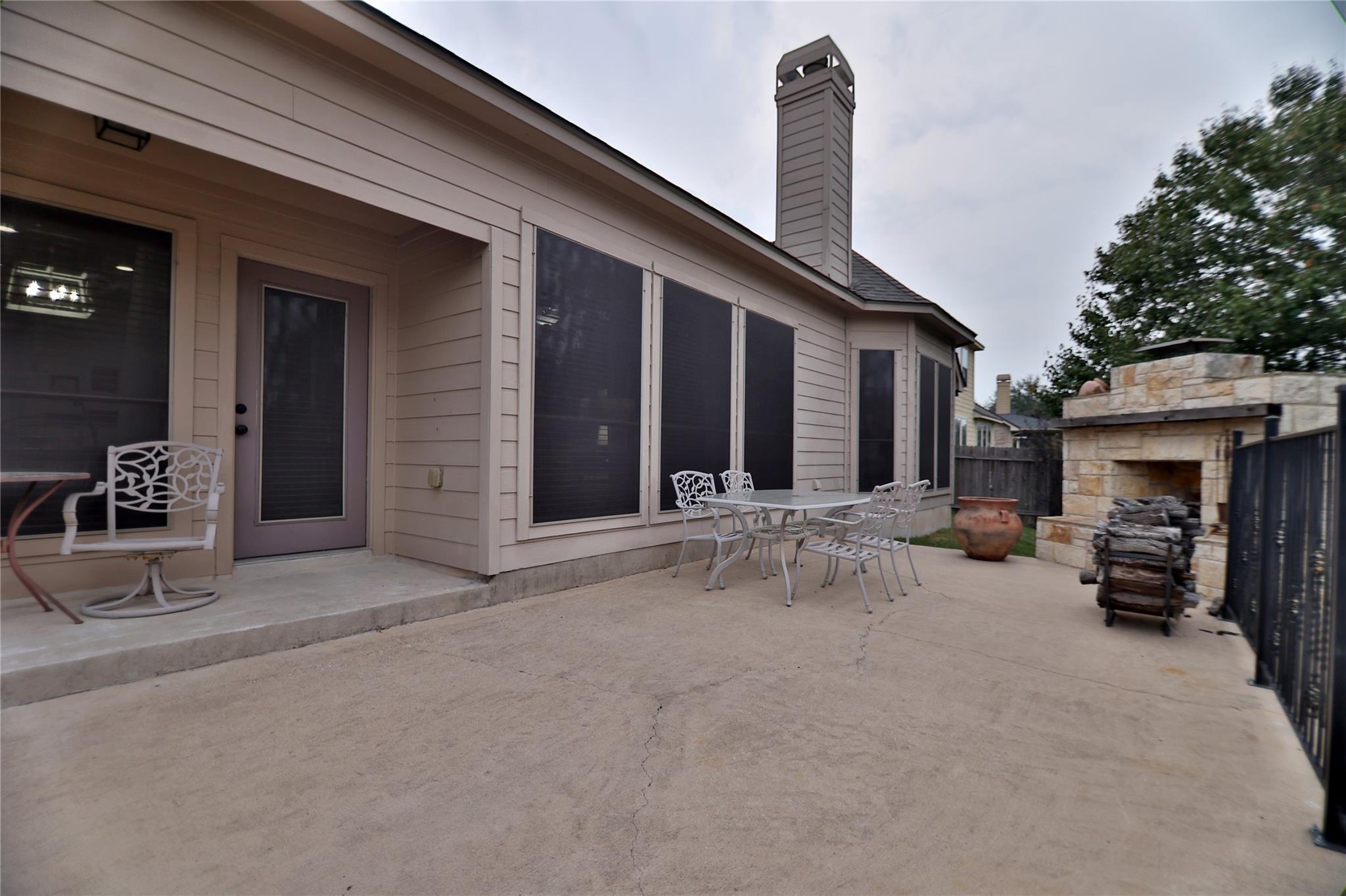 410 Olmos Dr, Leander, TX 78641