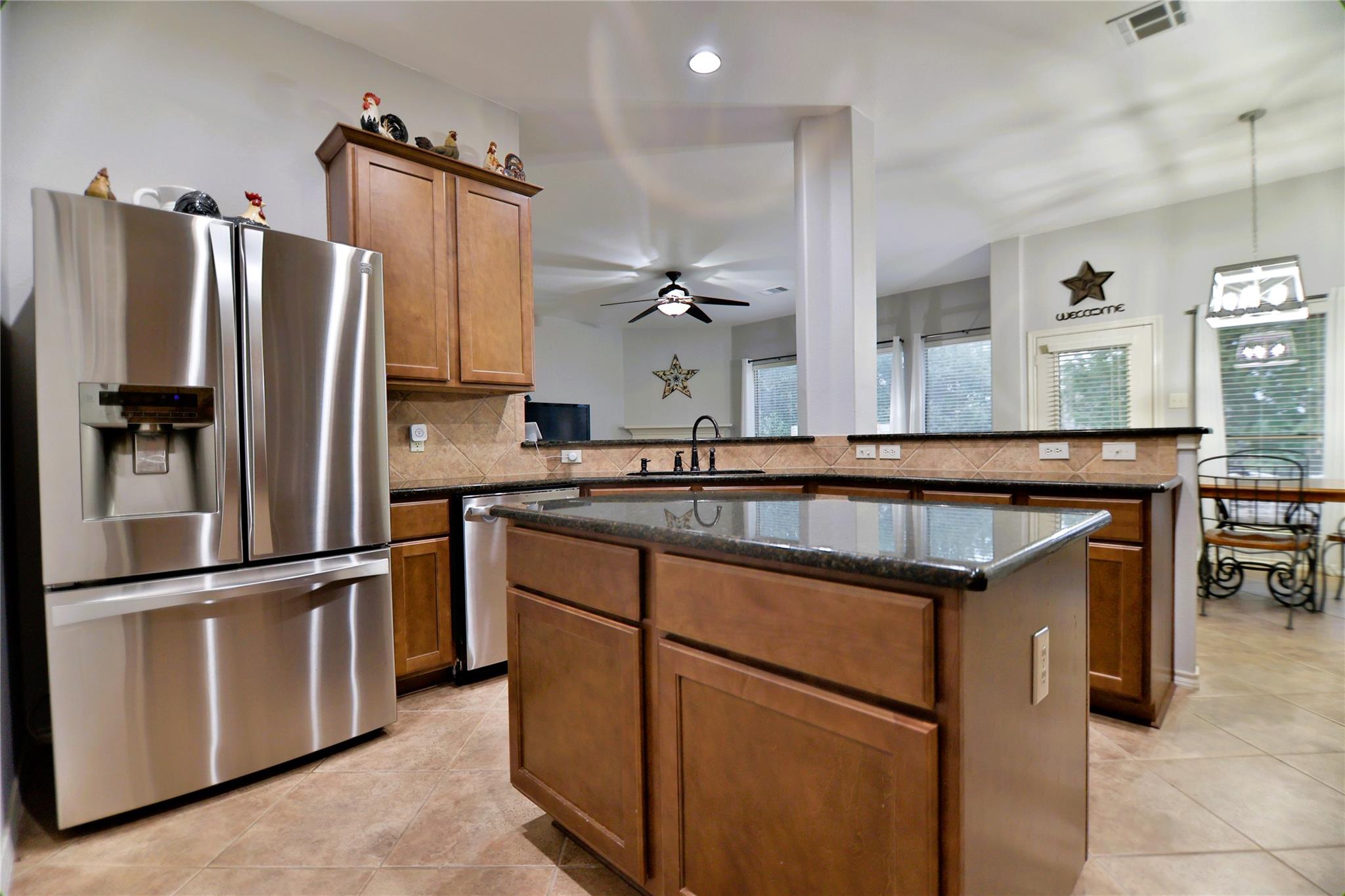 410 Olmos Dr, Leander, TX 78641