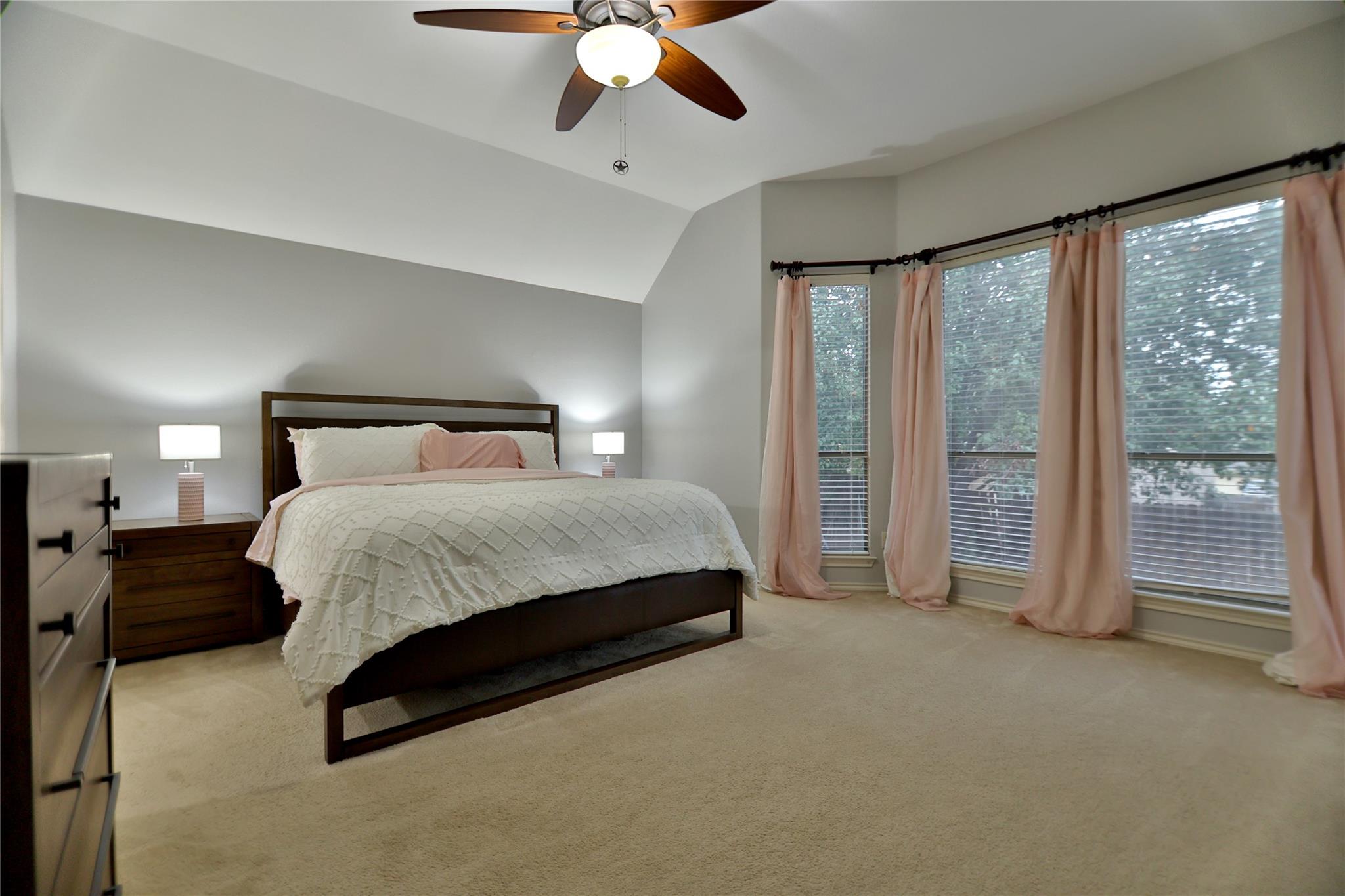 410 Olmos Dr, Leander, TX 78641