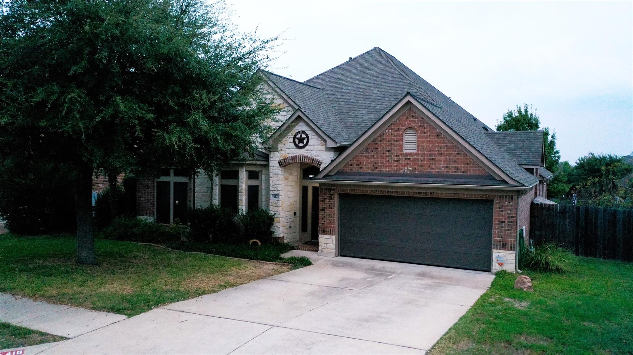 410 Olmos Dr, Leander, TX 78641