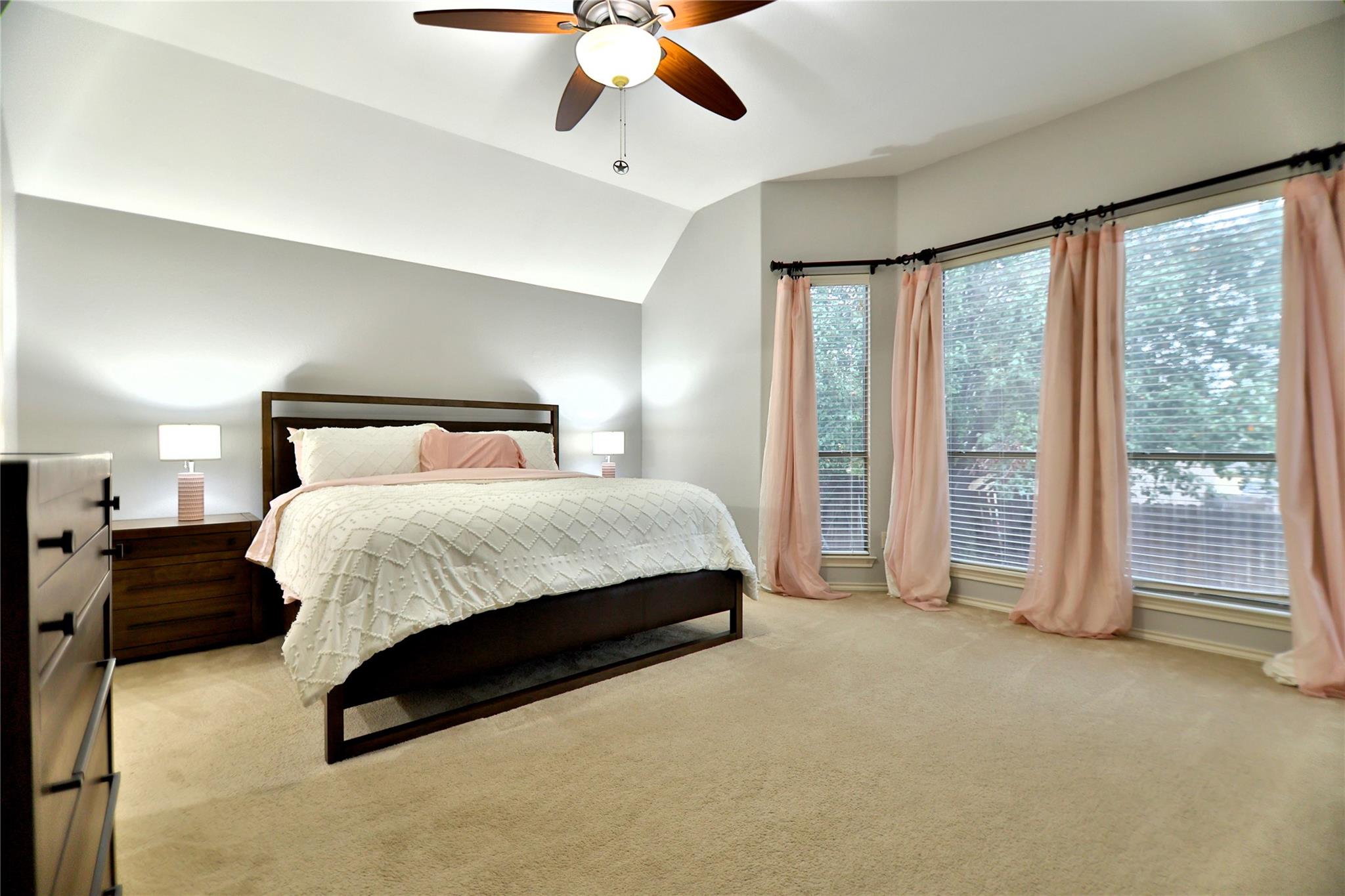 410 Olmos Dr, Leander, TX 78641