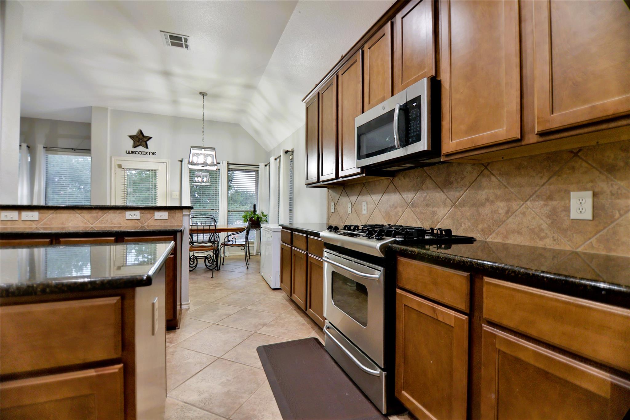 410 Olmos Dr, Leander, TX 78641