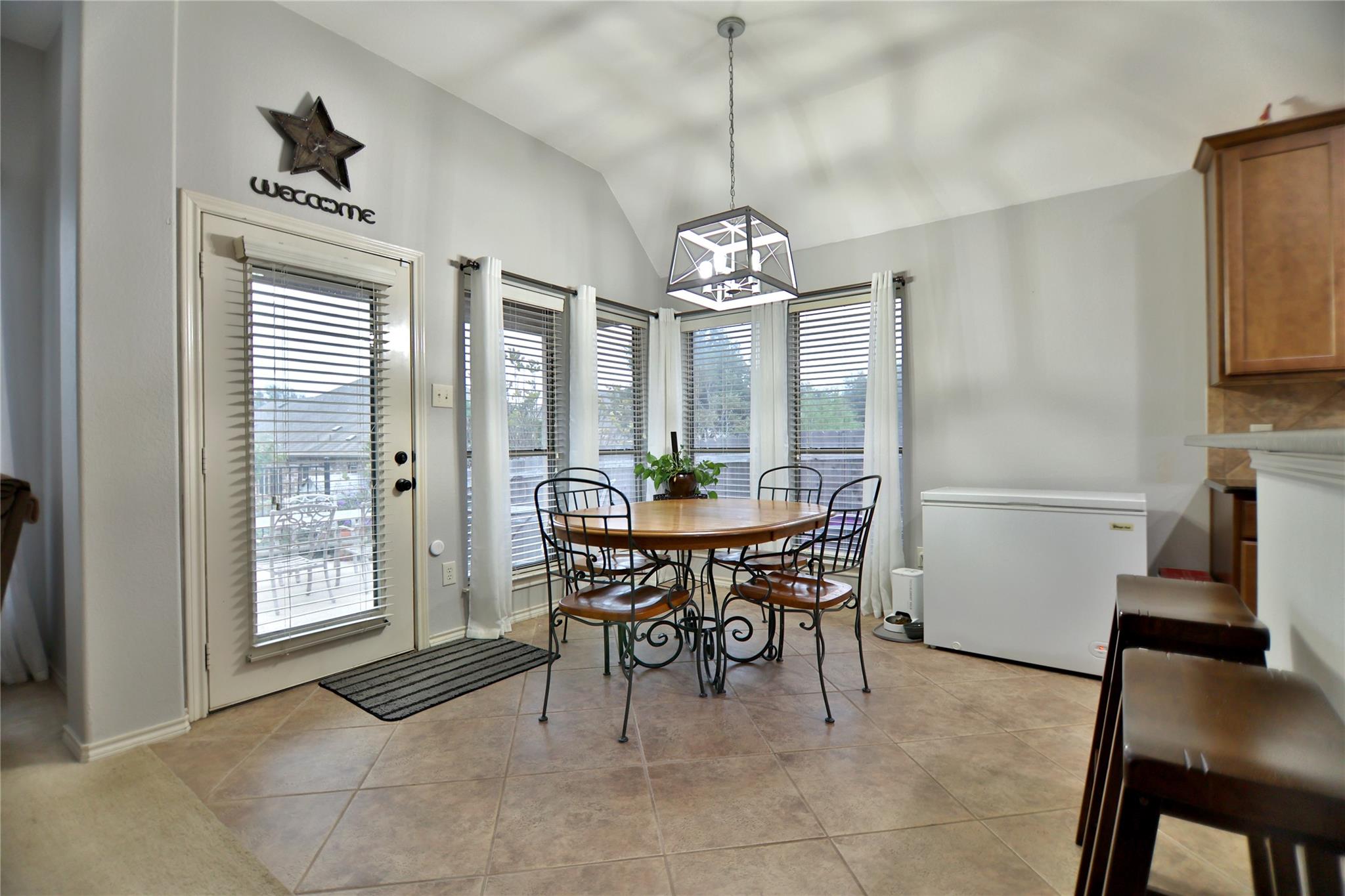 410 Olmos Dr, Leander, TX 78641