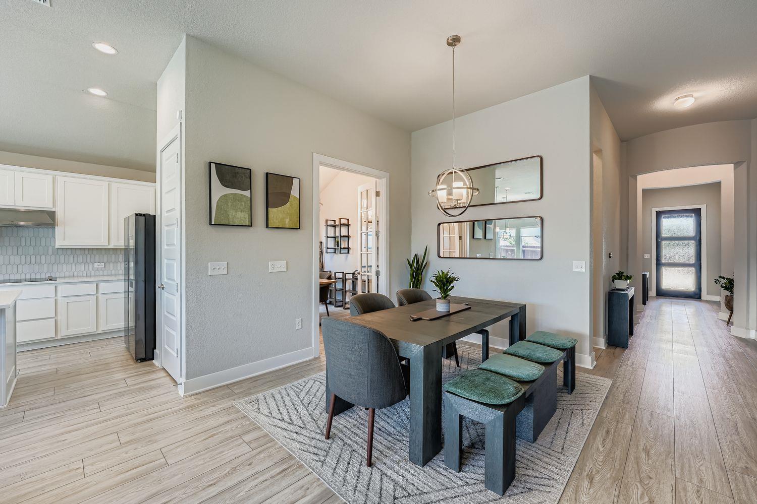 9800 Grapevine Leaf Dr, Manor, TX 78653