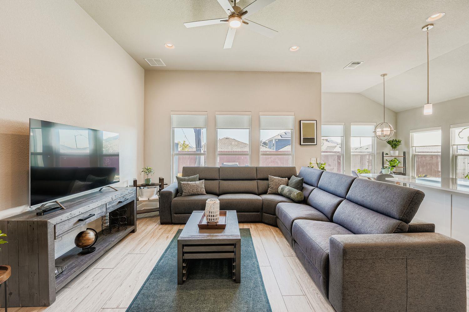 9800 Grapevine Leaf Dr, Manor, TX 78653