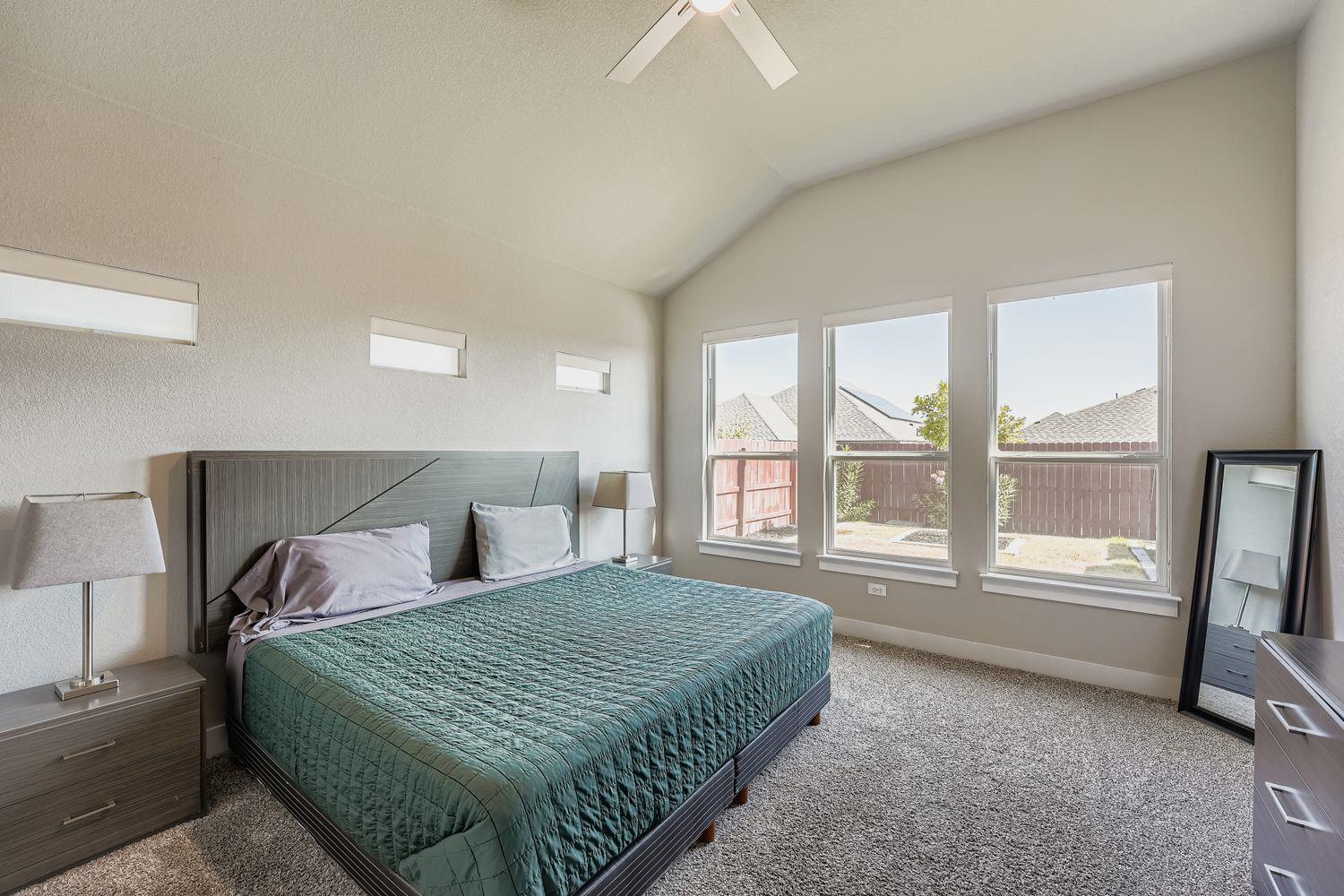 9800 Grapevine Leaf Dr, Manor, TX 78653