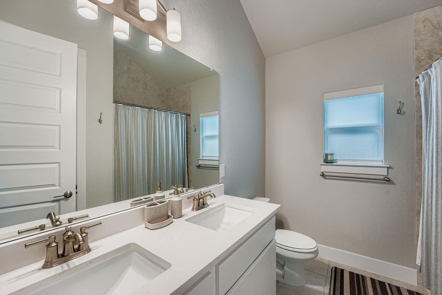 9800 Grapevine Leaf Dr, Manor, TX 78653