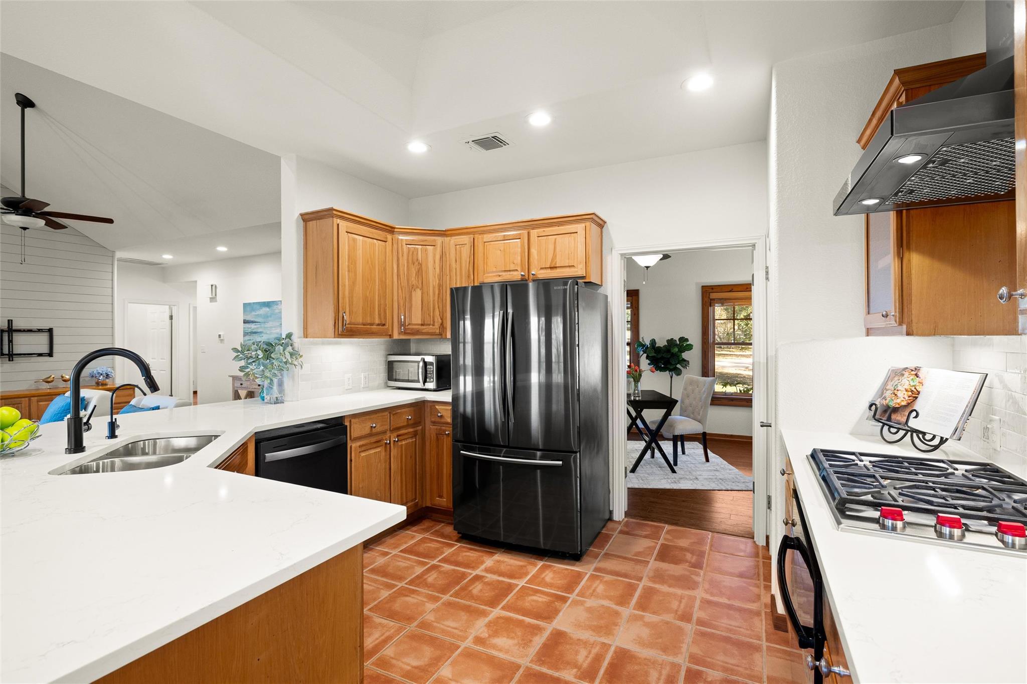 300 Sundown Rdg, Austin, TX 78737